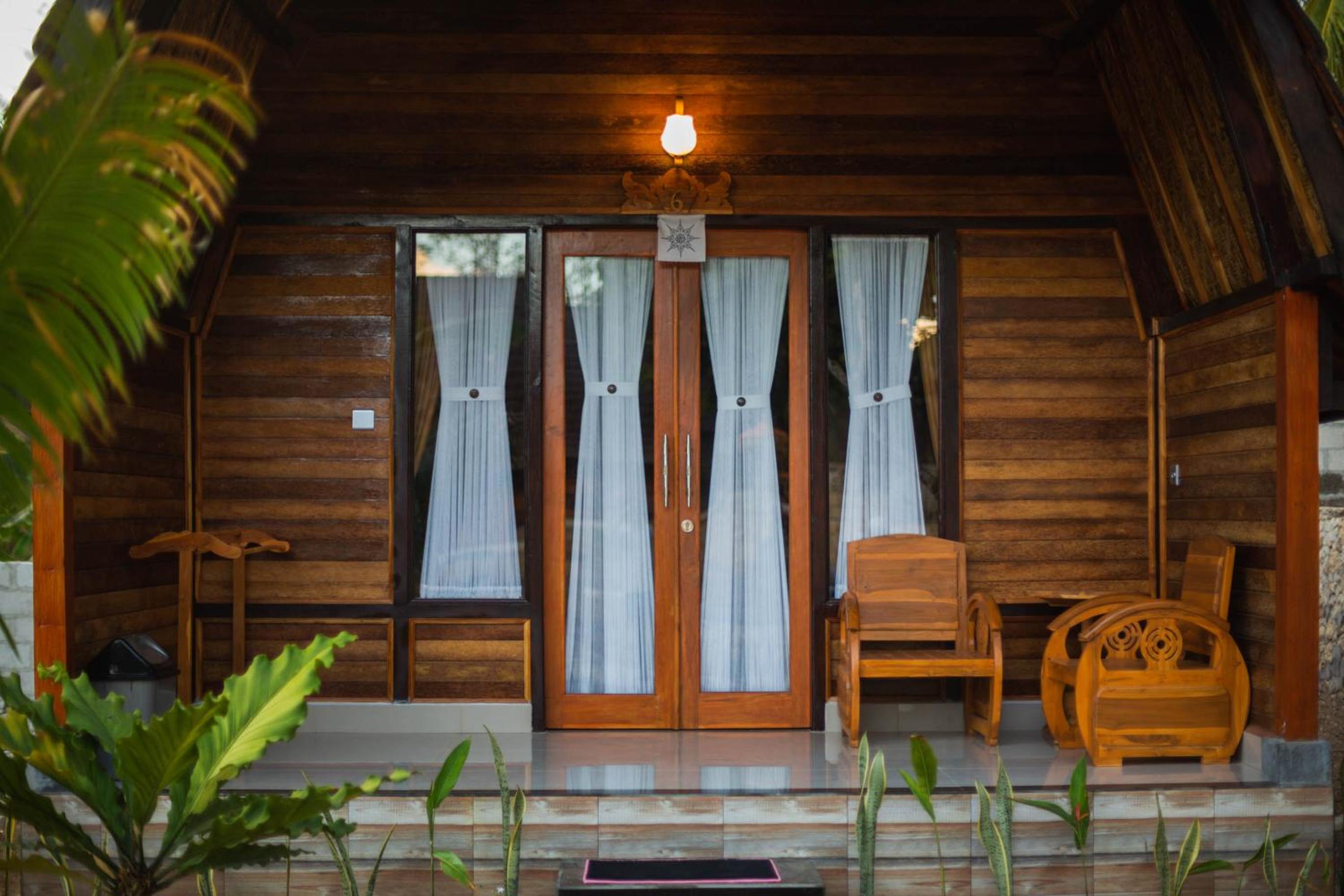 Bungalow with Garden View - Photo 21