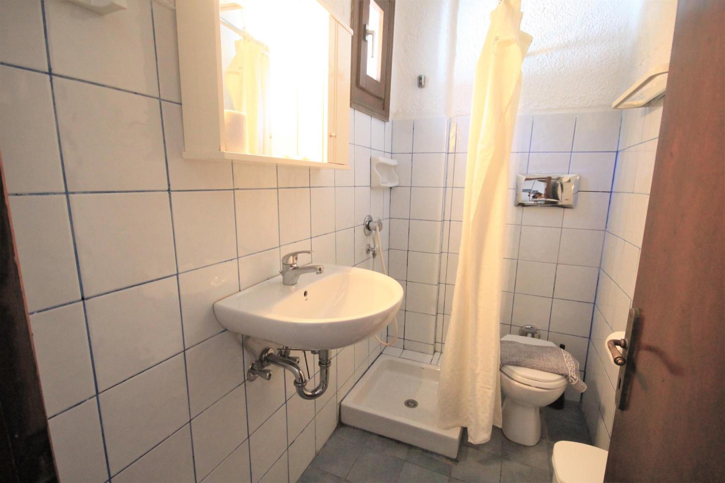 One-Bedroom Apartment with Pool View - Photo 2