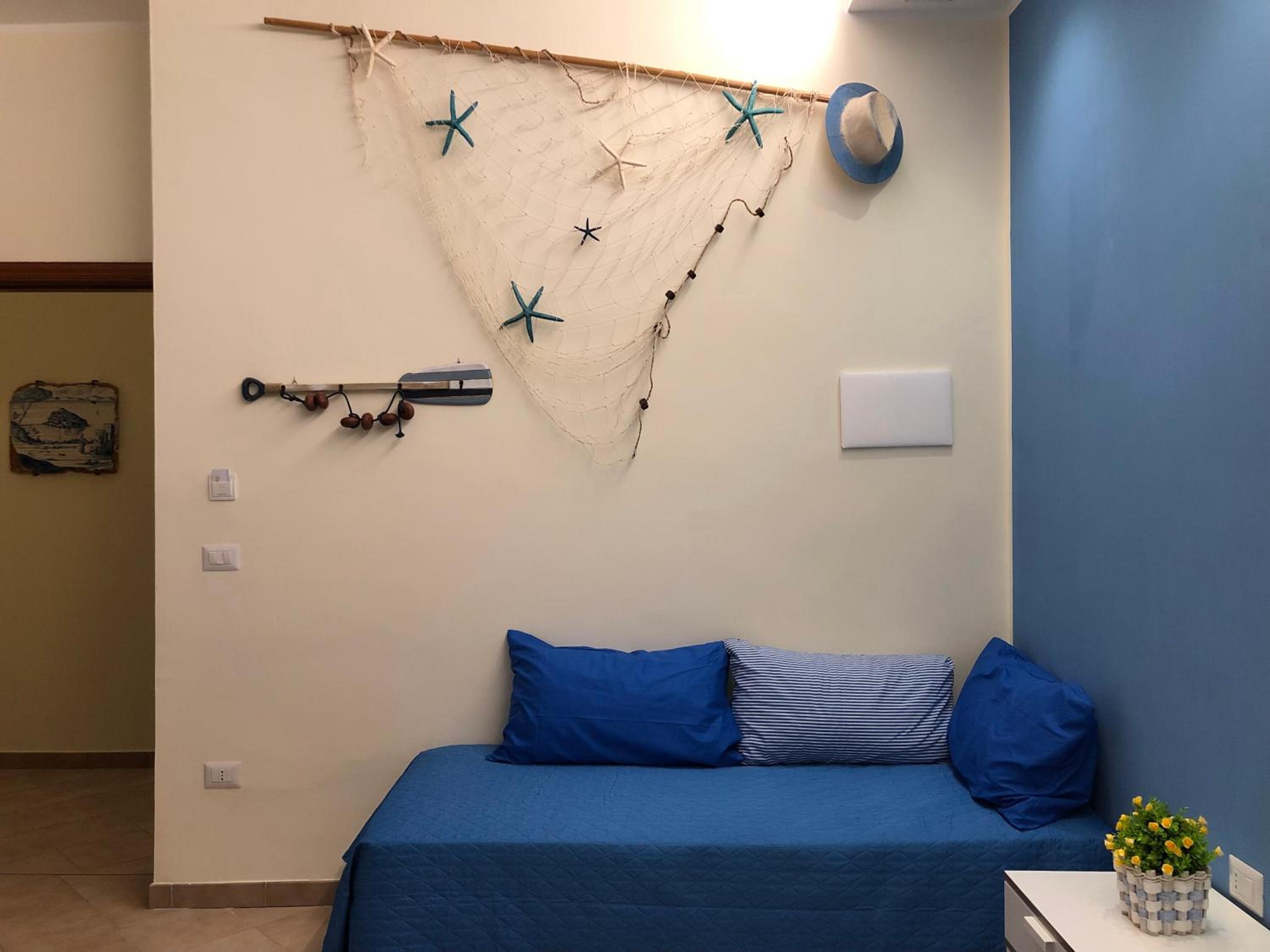 Triple Room with Private Bathroom - Photo 15