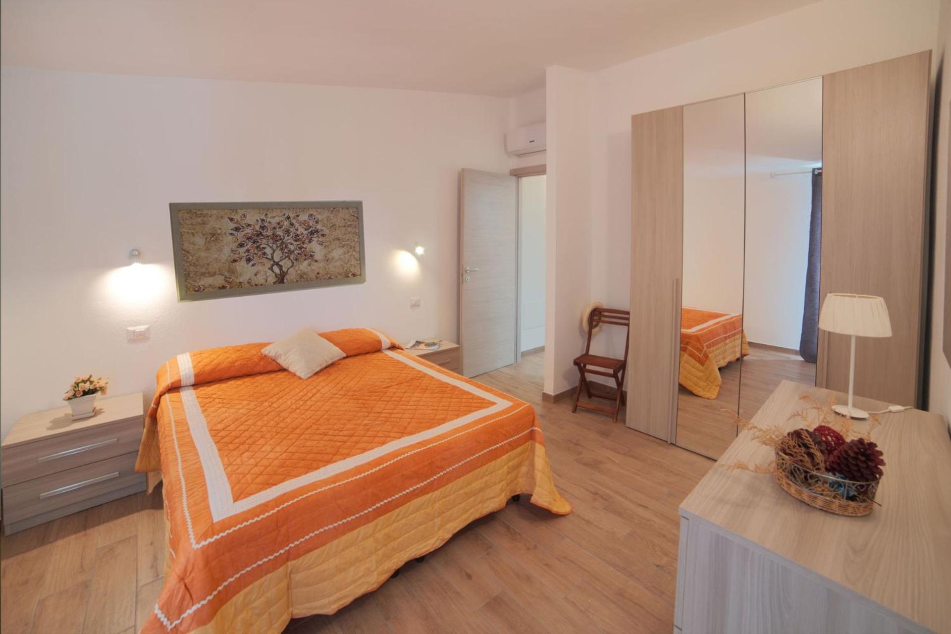 One-Bedroom Apartment (5 Adults) photo 3