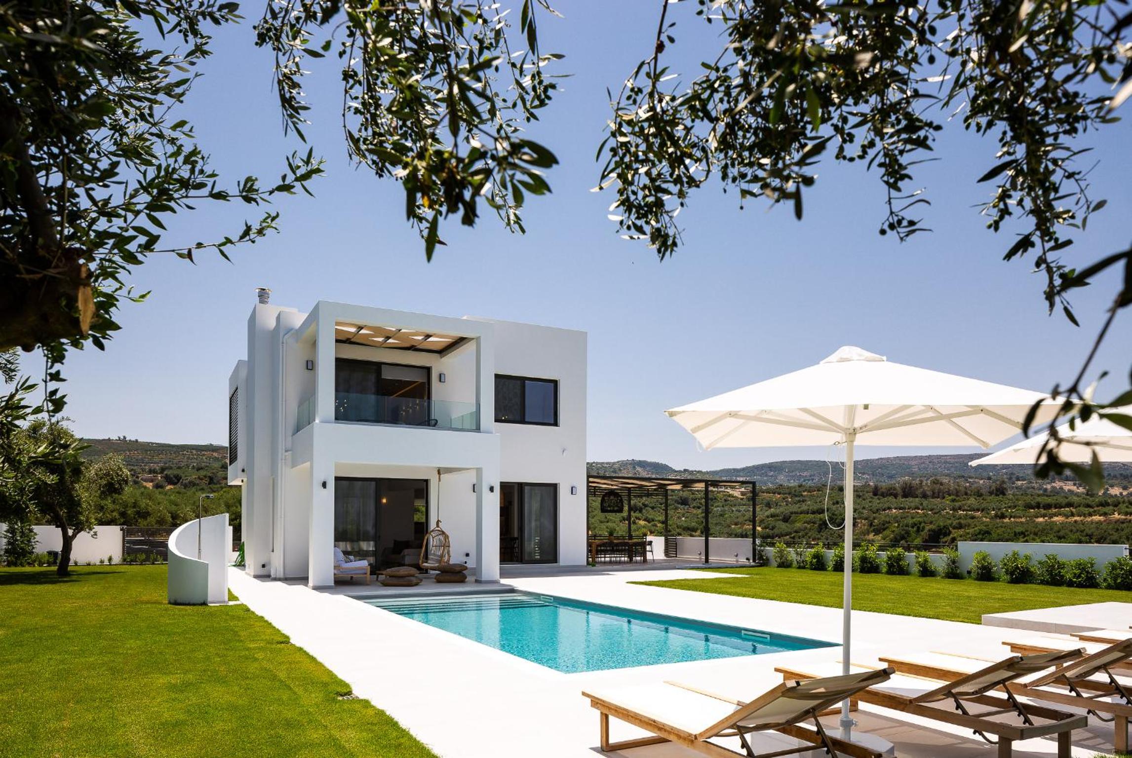Three-Bedroom Villa photo 2
