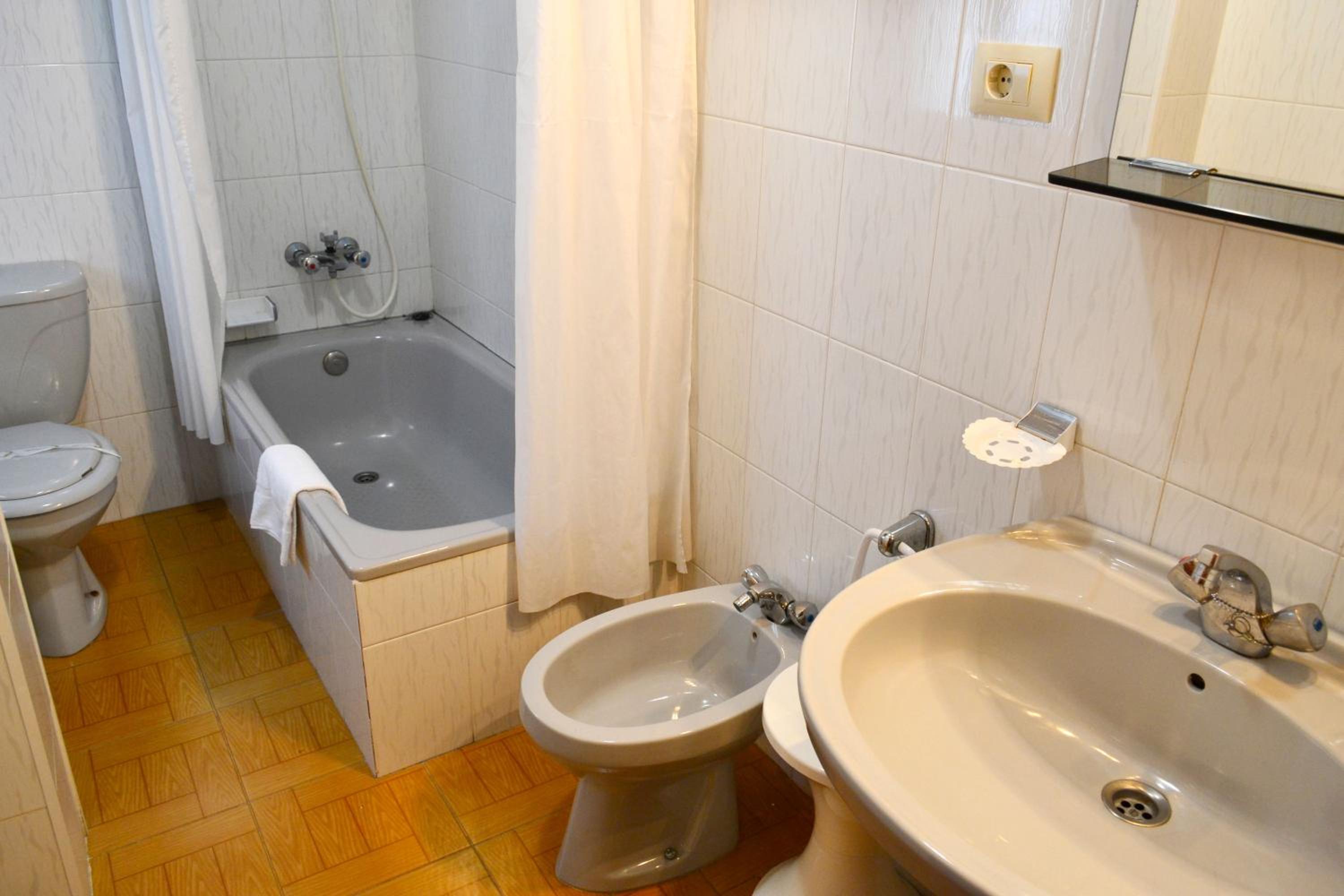 Single Room photo 2