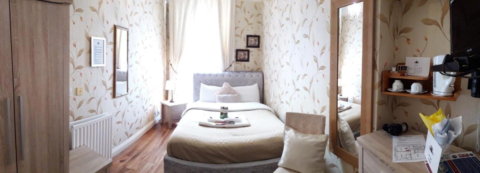 Double Room with Private External Bathroom