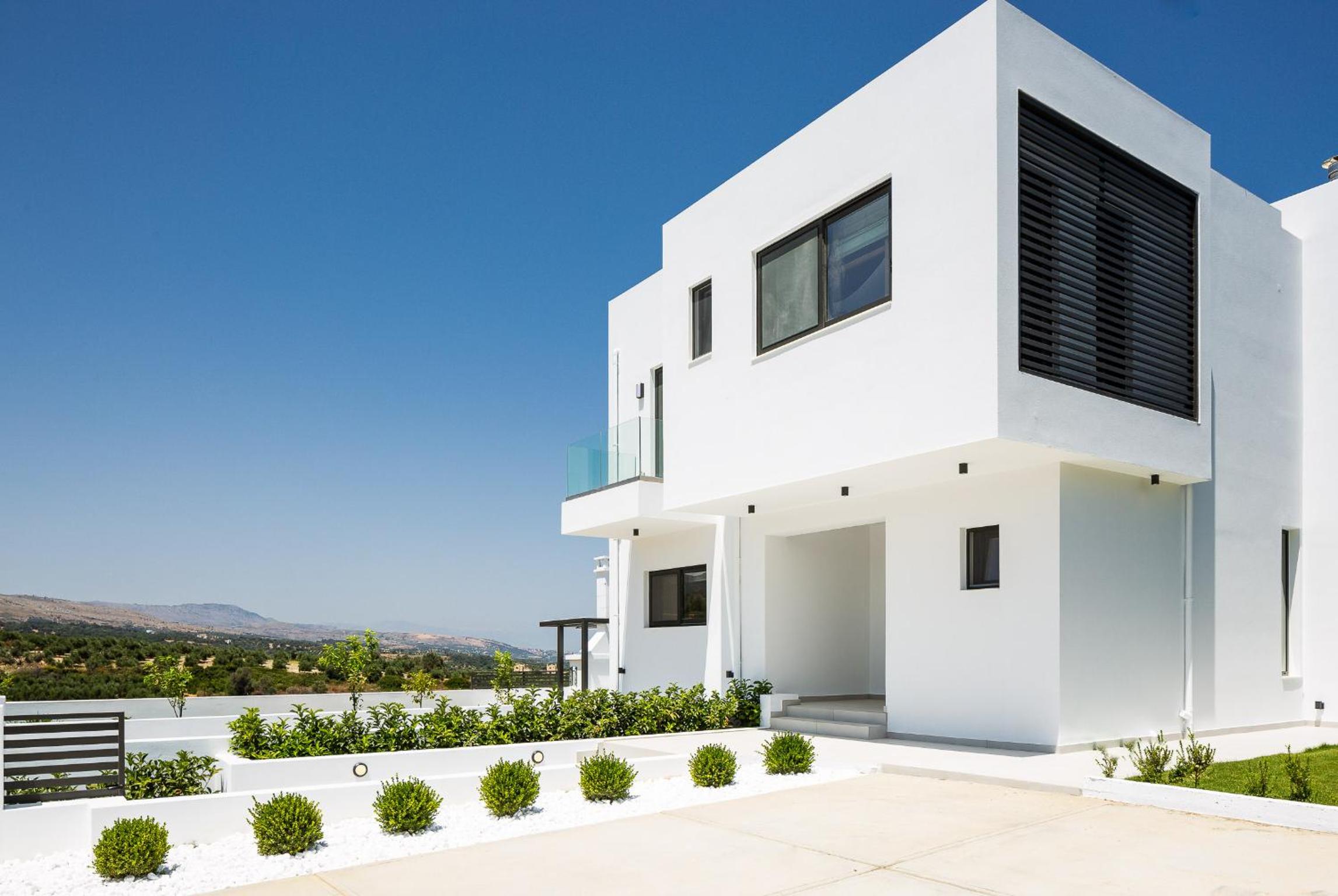 Three-Bedroom Villa photo 3