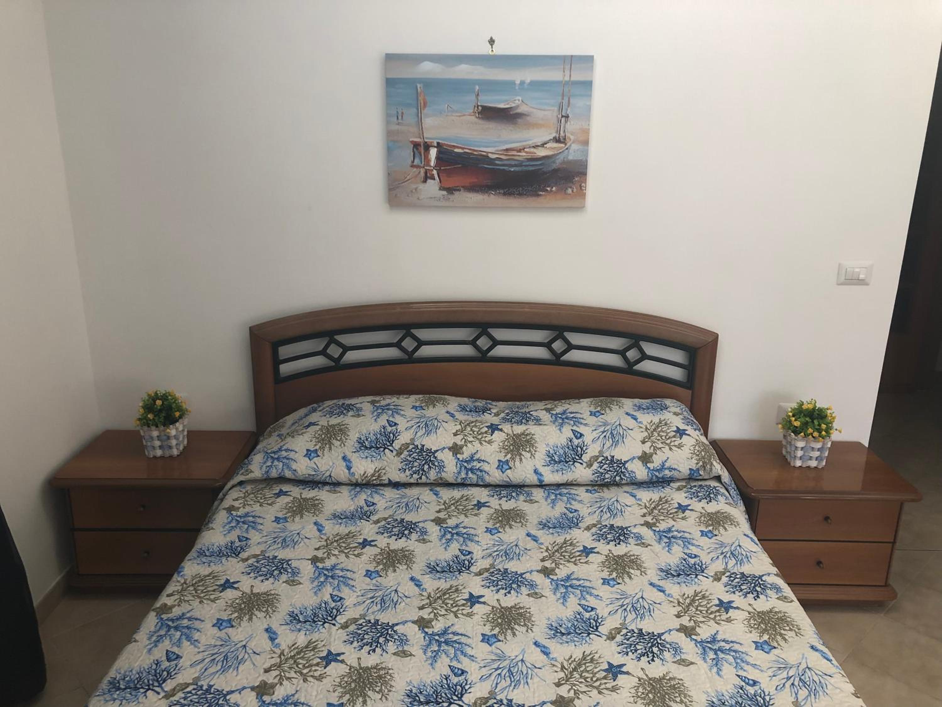 Double Room with Private Bathroom - Photo 8