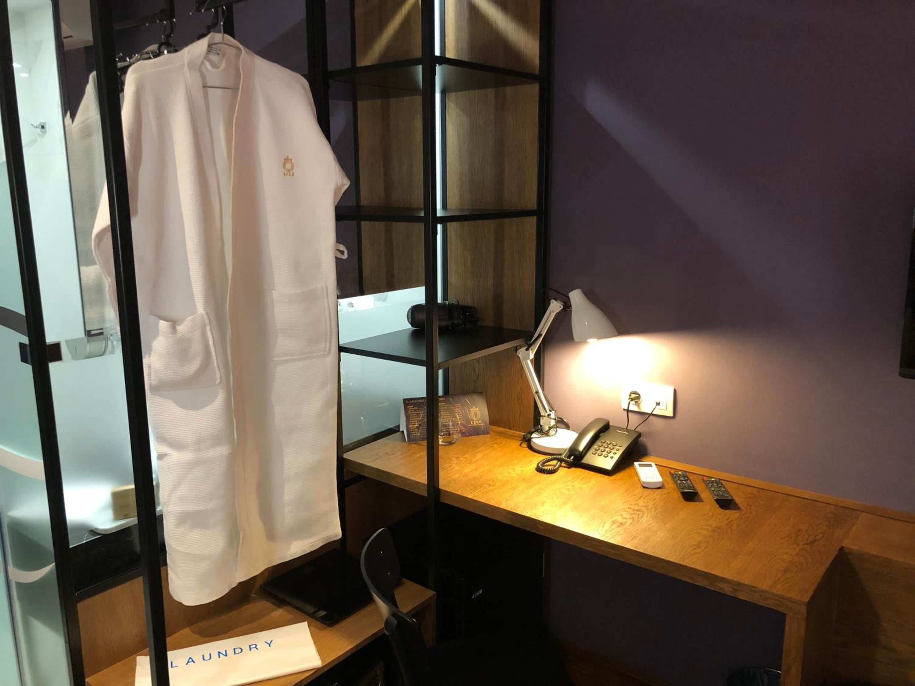 Small Double Room - Photo 4