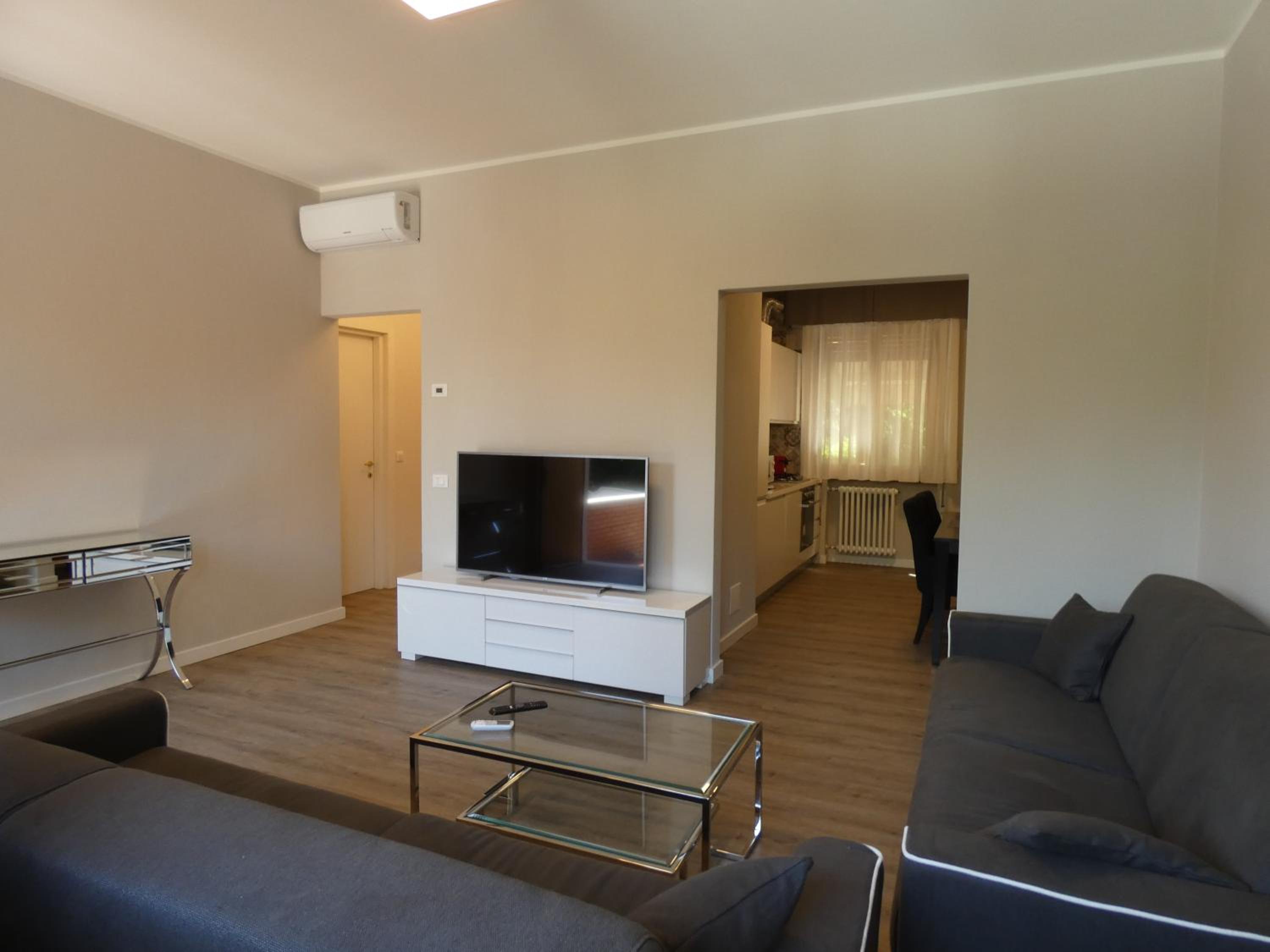 Three-Bedroom House photo 2