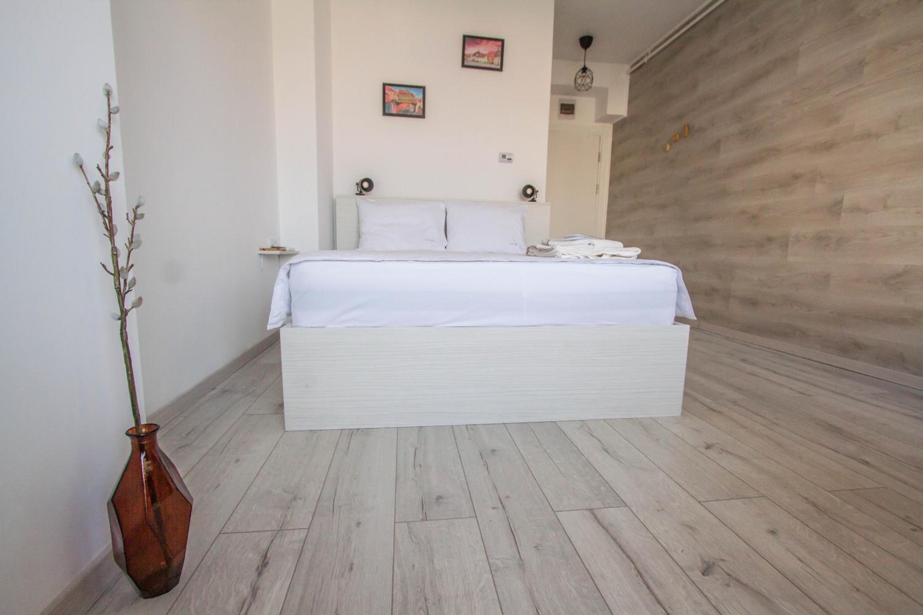 Gold Studio Apartment