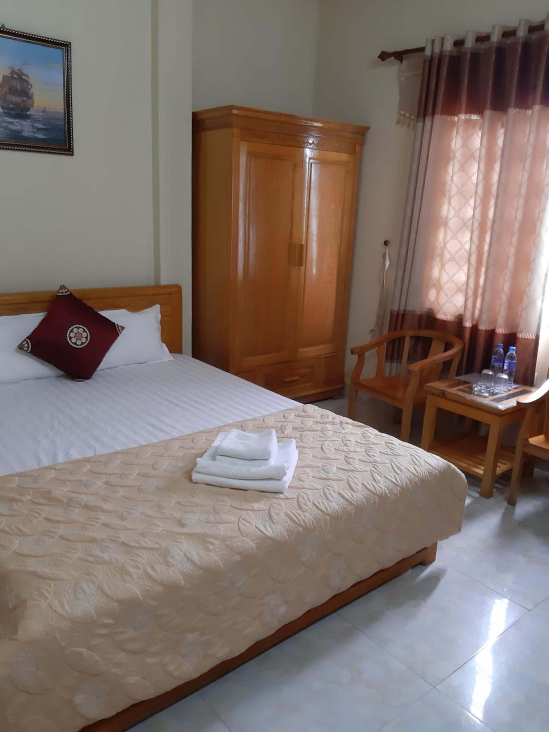 Quadruple Room with Private Bathroom photo 3