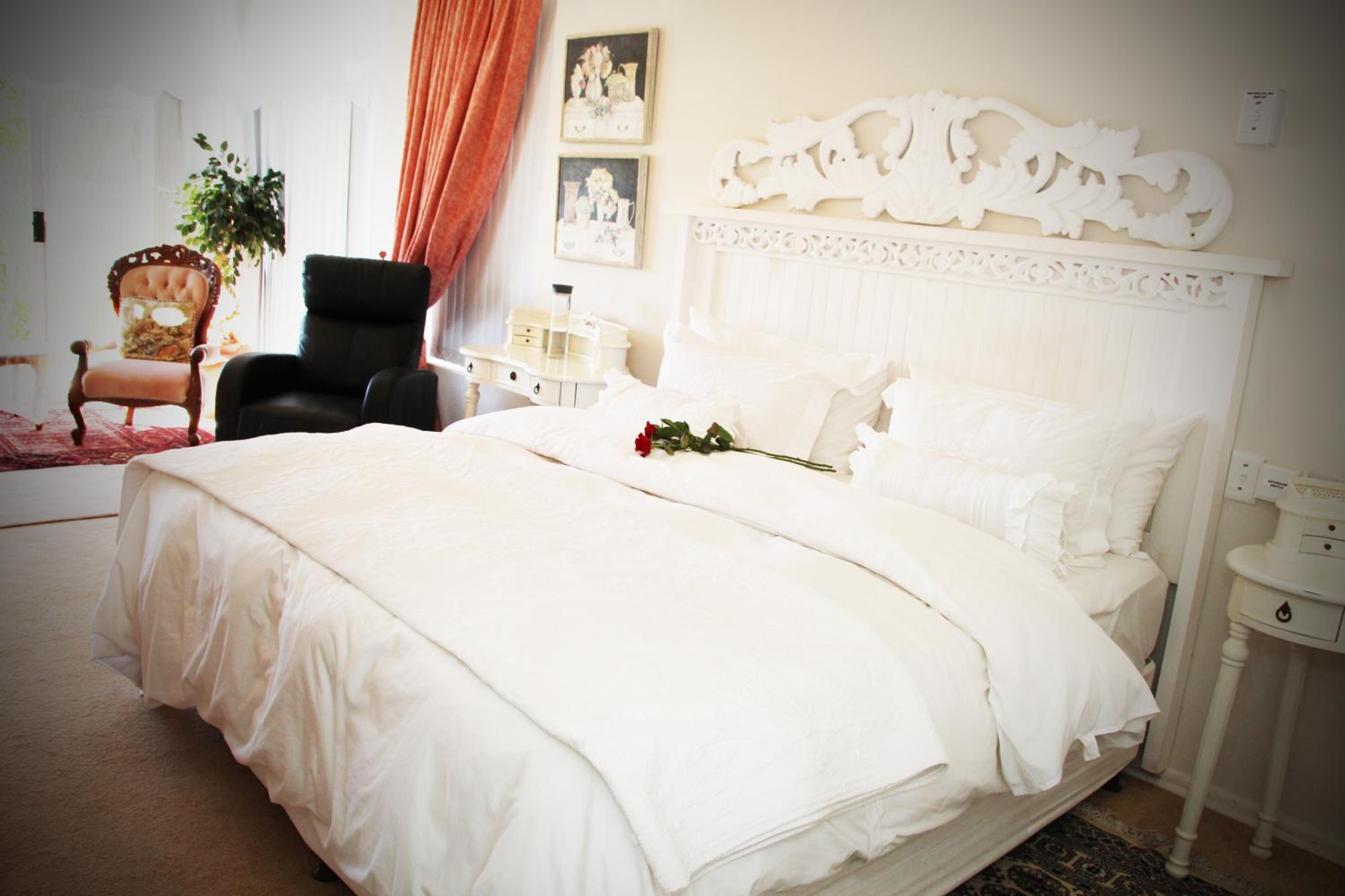 Honeymoon Suite A photo 2