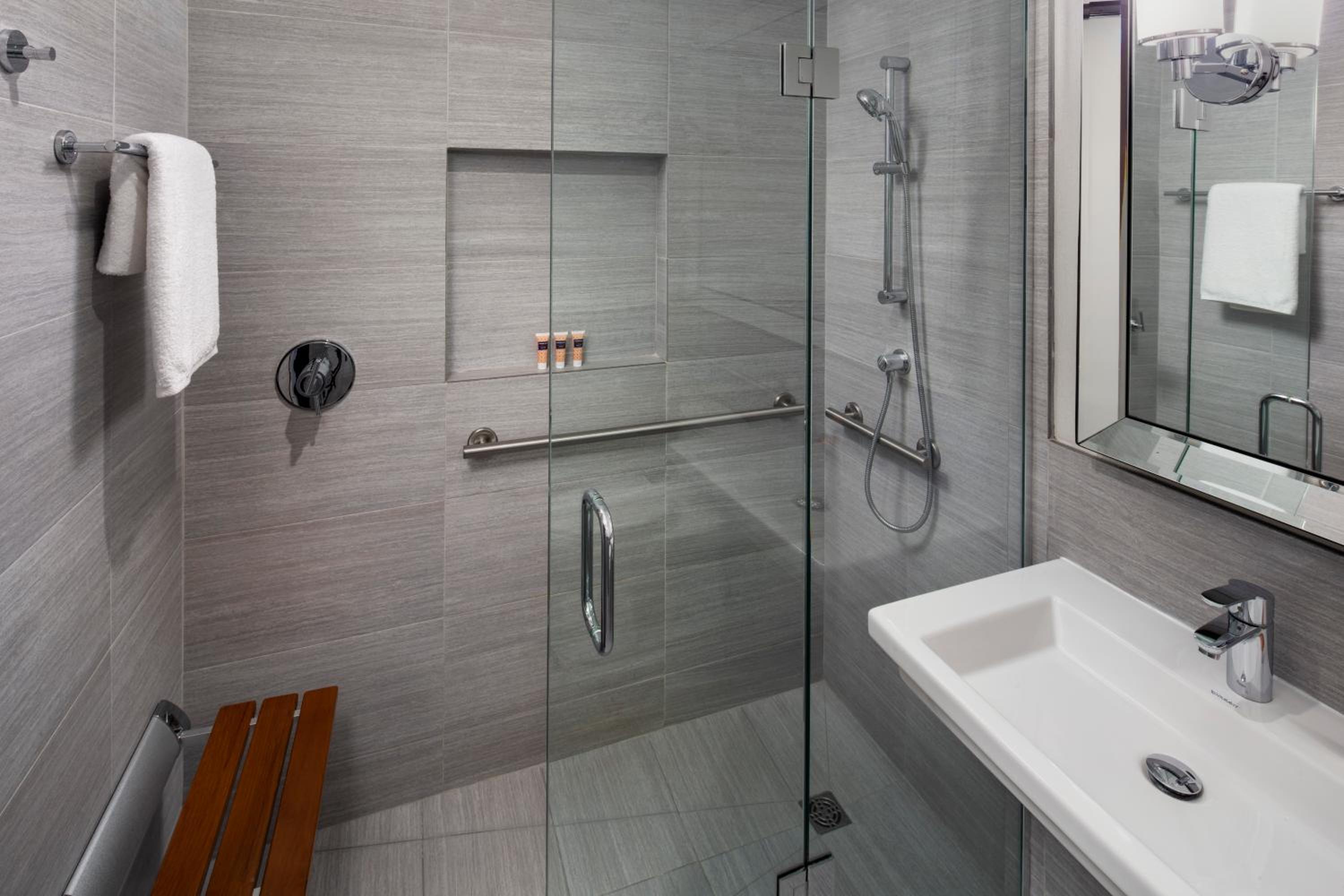 Double Room with Two Double Beds and Accessible Shower - Disability Access thumbnail 5