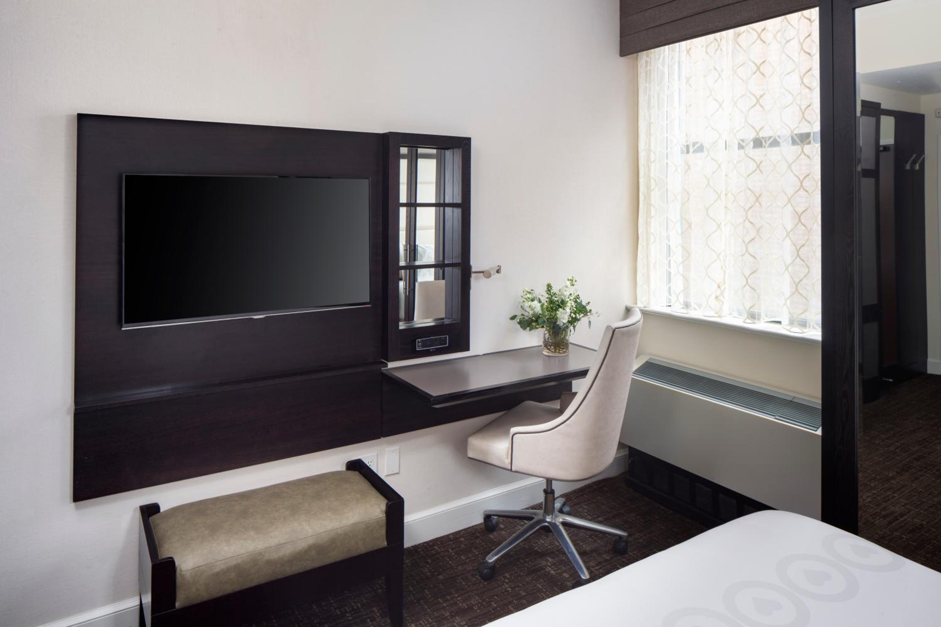Queen Room