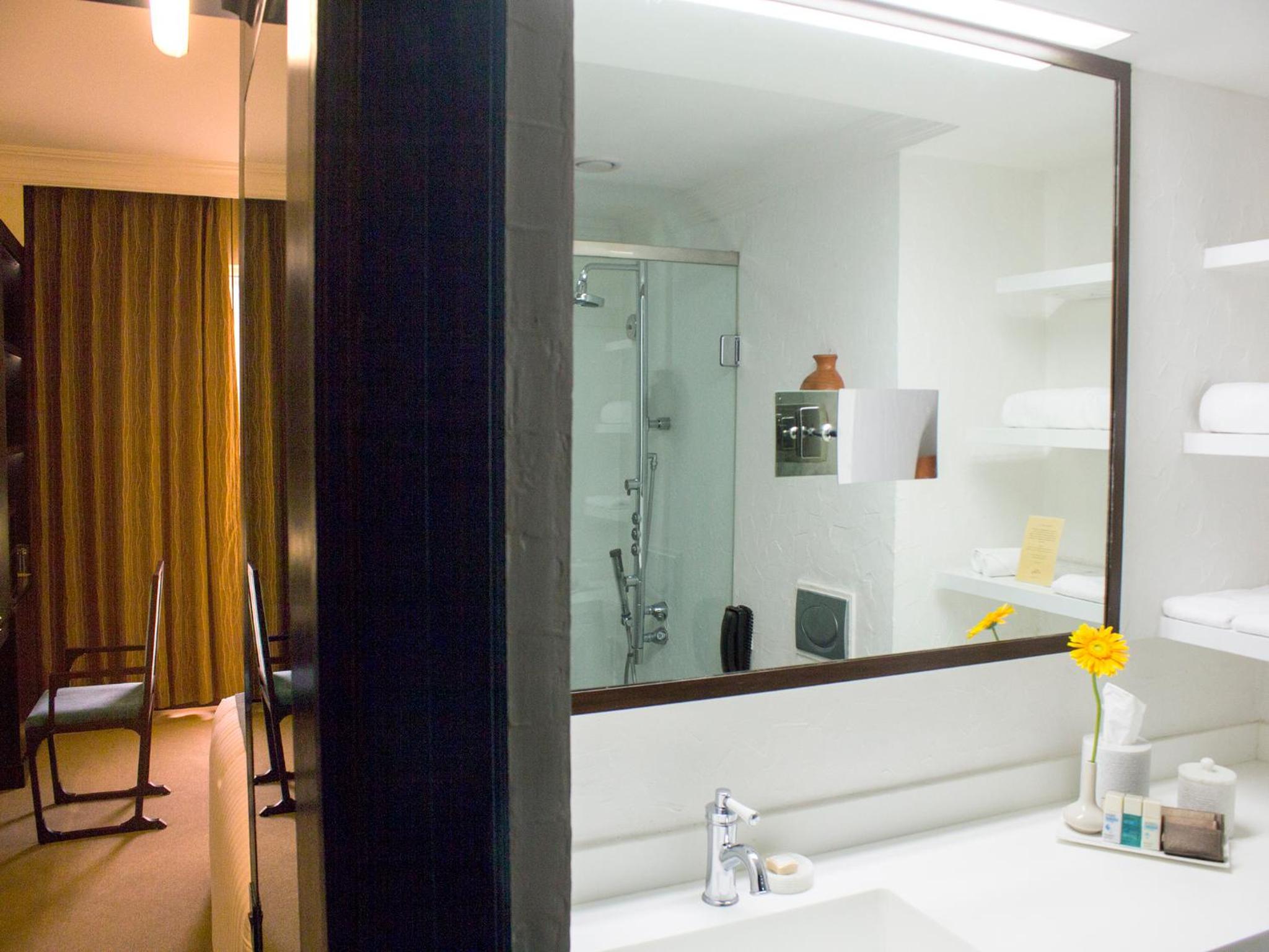 Deluxe Room with Complimentary evening Hi Tea (from 4pm to 6pm) and 15% Discount on F&B - Photo 5
