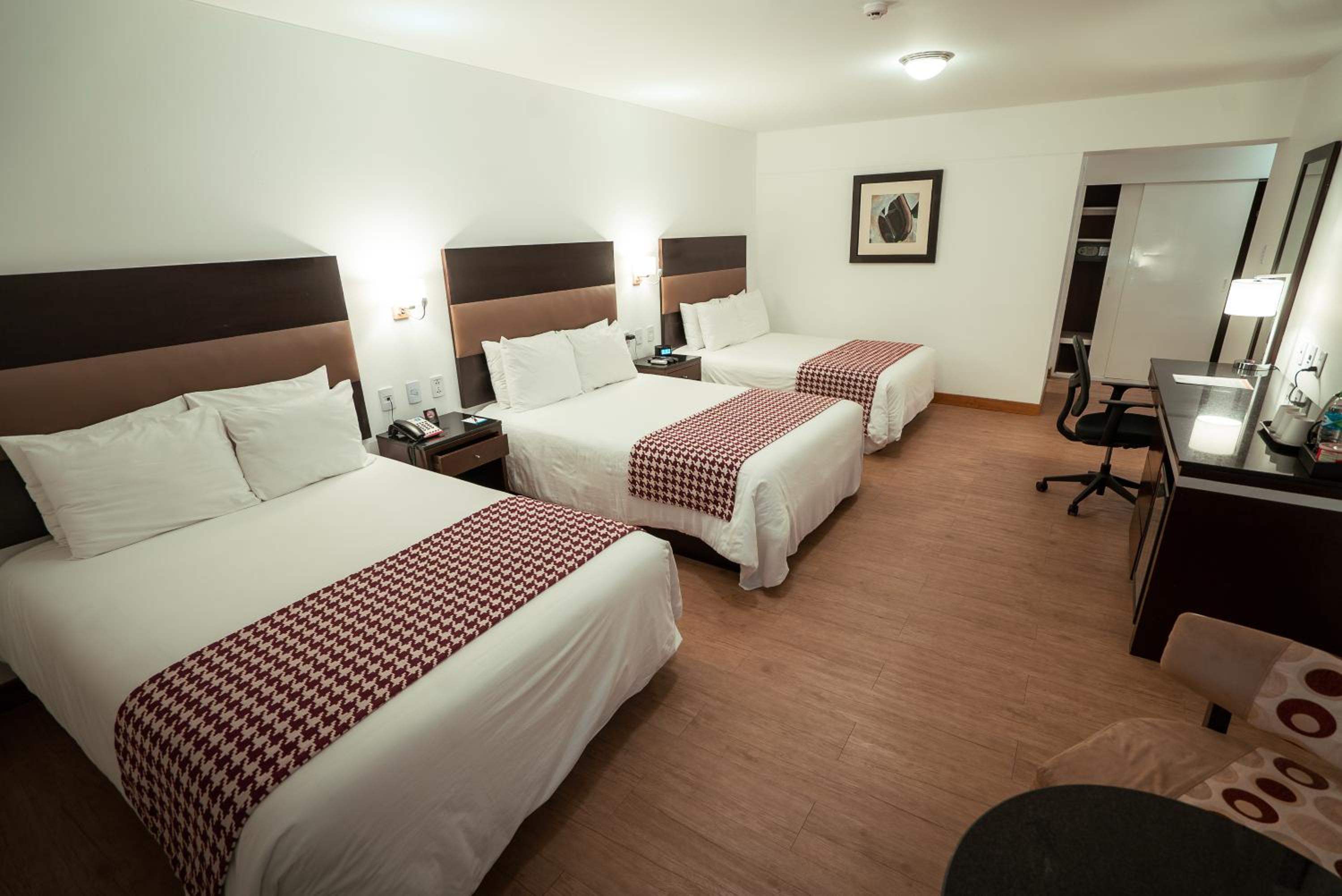 Superior Triple Room - Photo 1
