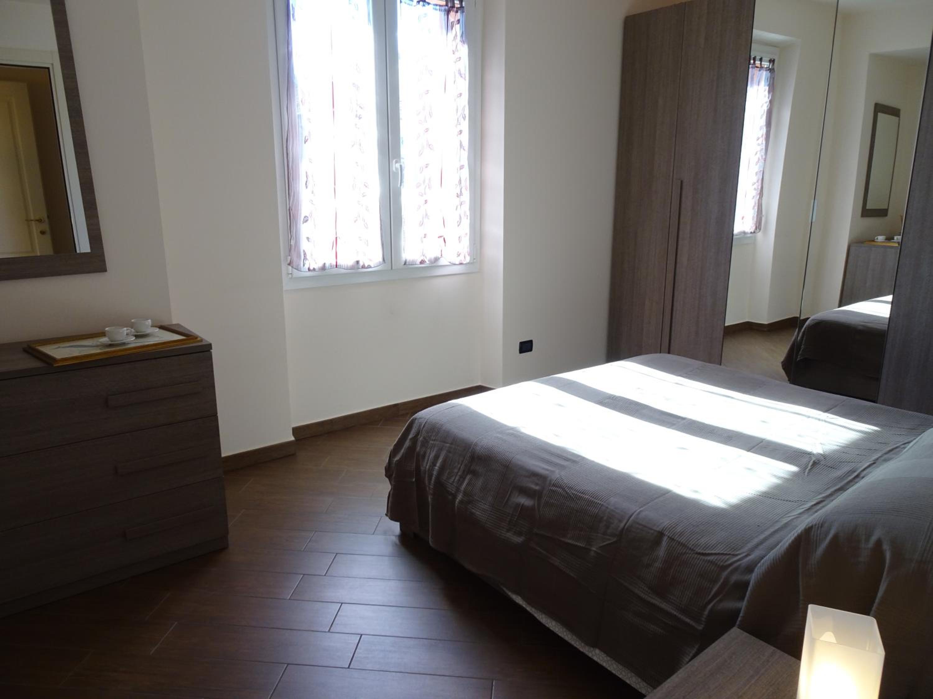One-Bedroom Apartment - Photo 18