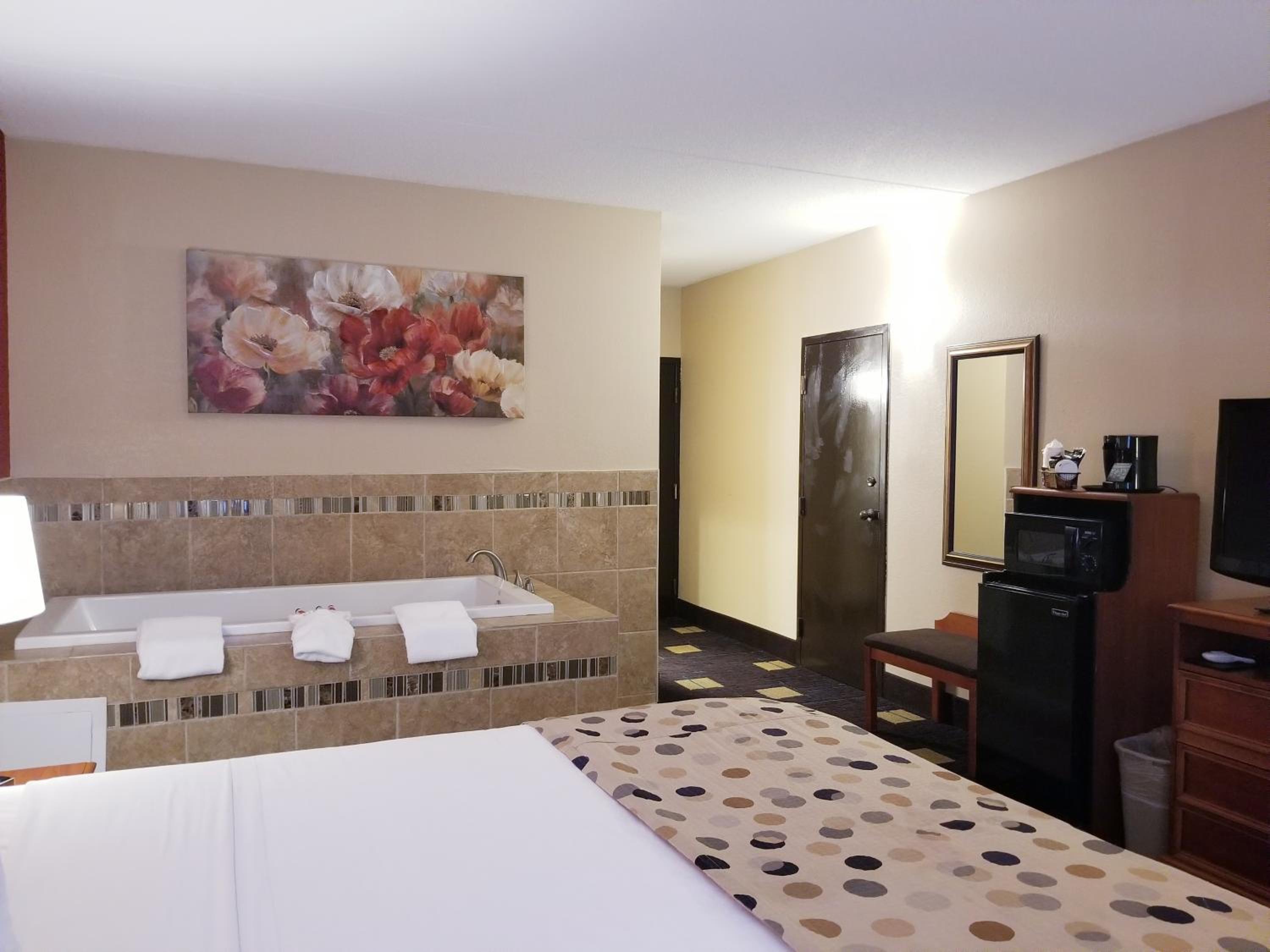 Deluxe King Studio Suite - Non-Smoking - Photo 4