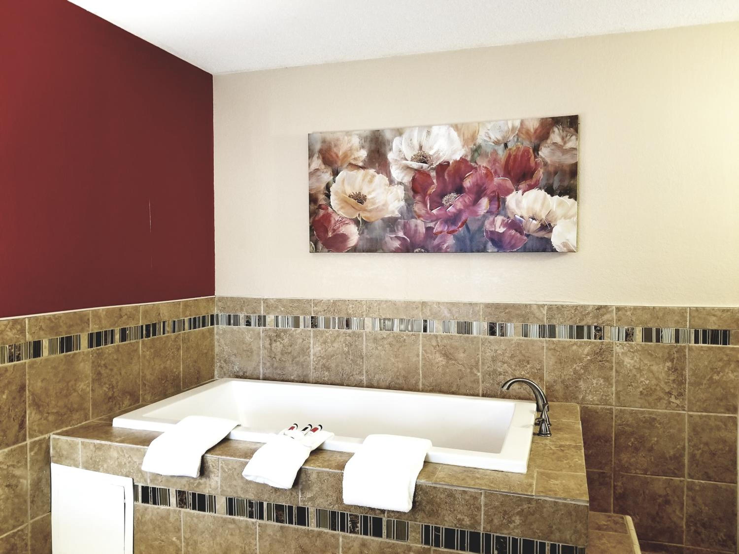Deluxe King Studio Suite - Non-Smoking - Photo 6