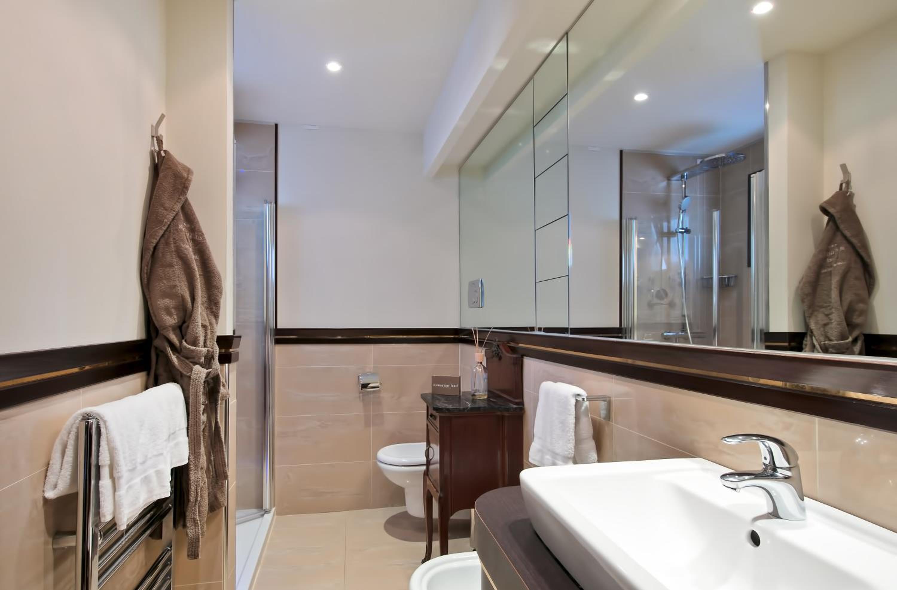 Superior Double or Twin Room photo 2
