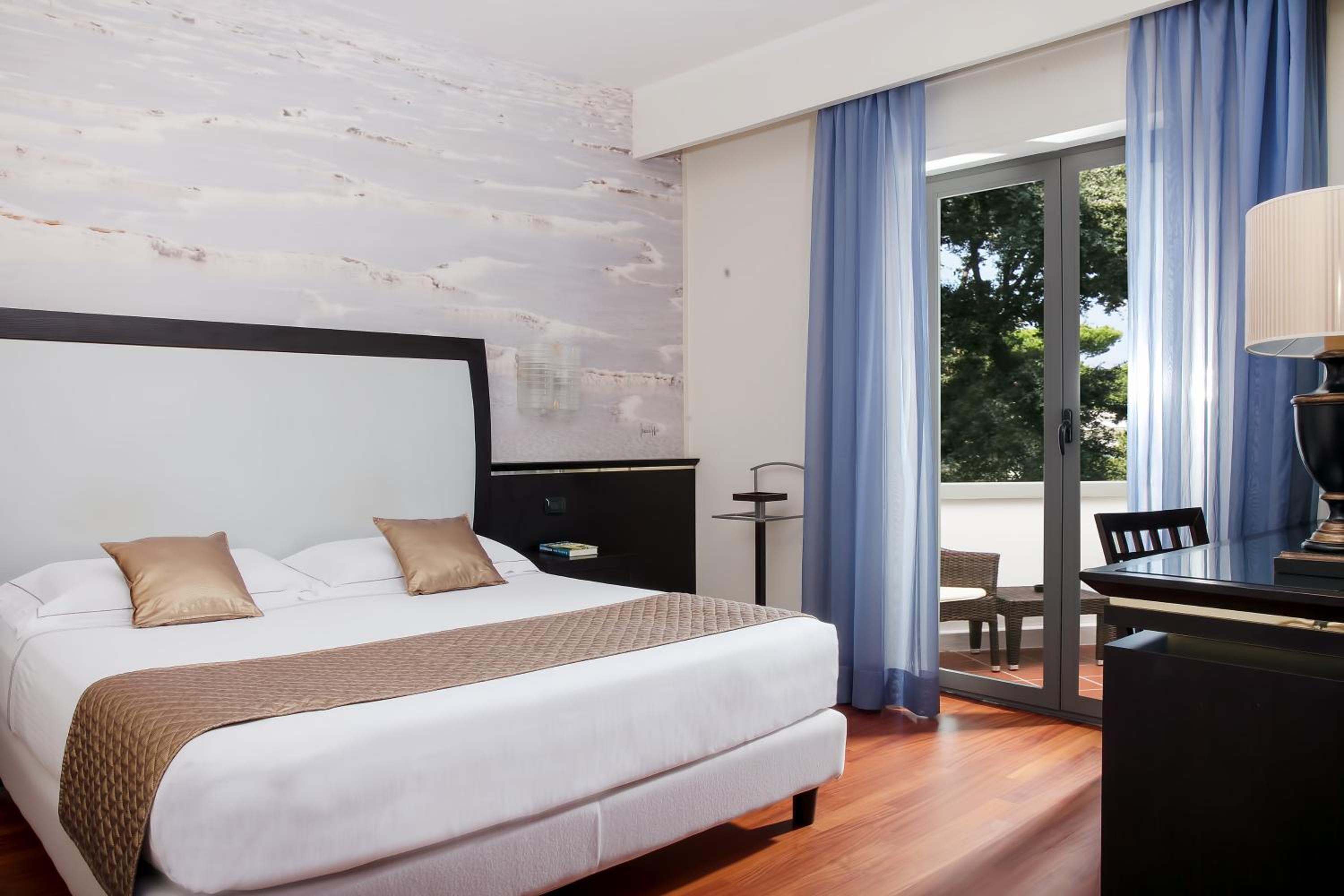 Superior Double or Twin Room photo 1