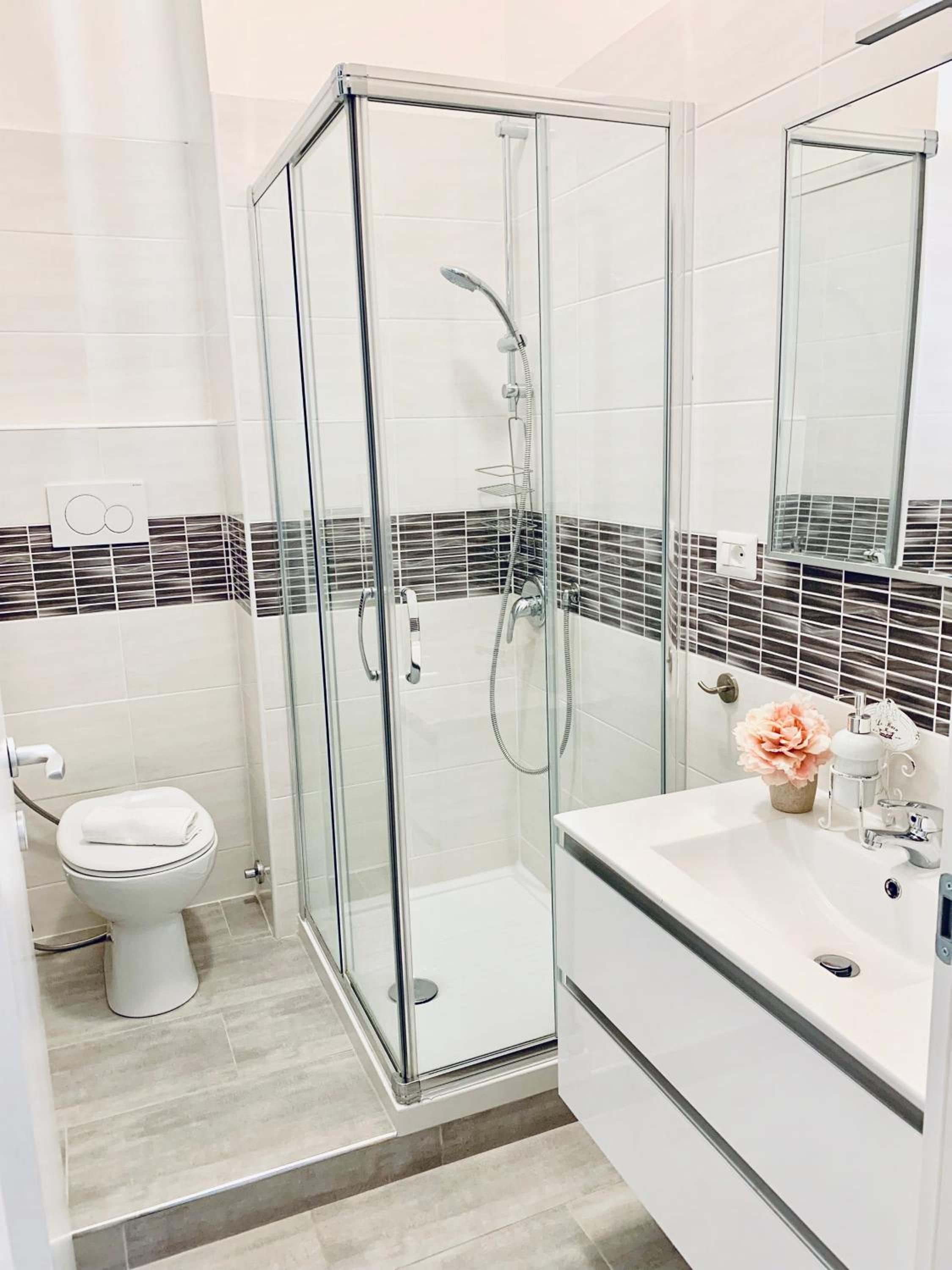 Triple Room with Private Bathroom photo 3