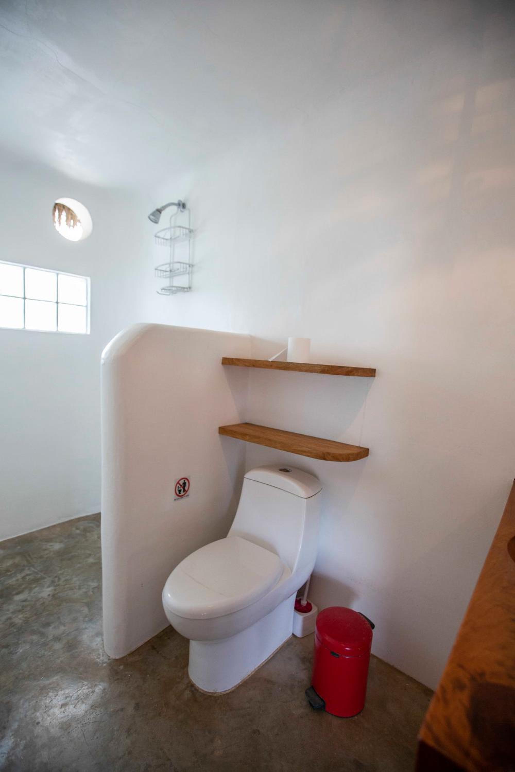 Standard Triple Room with Sea View - Photo 10