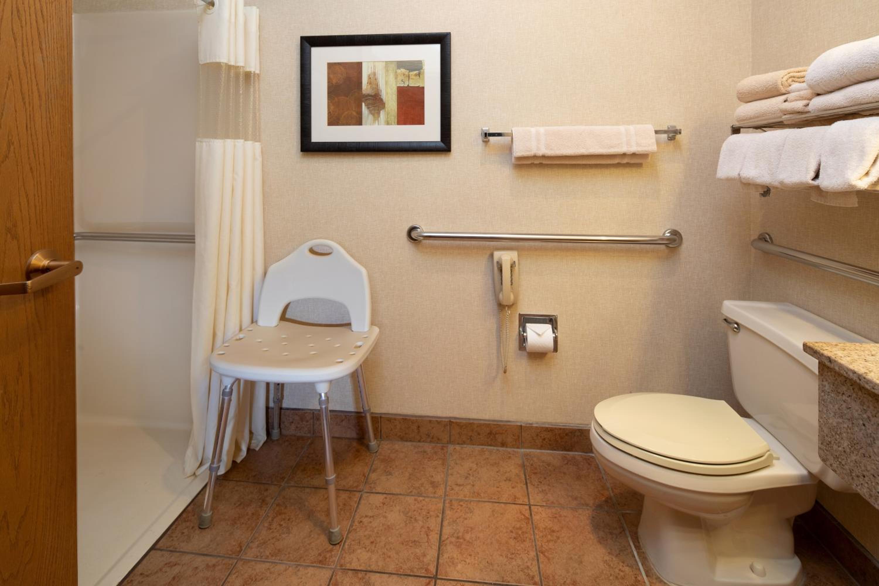 King Room - Disability Access - Photo 6