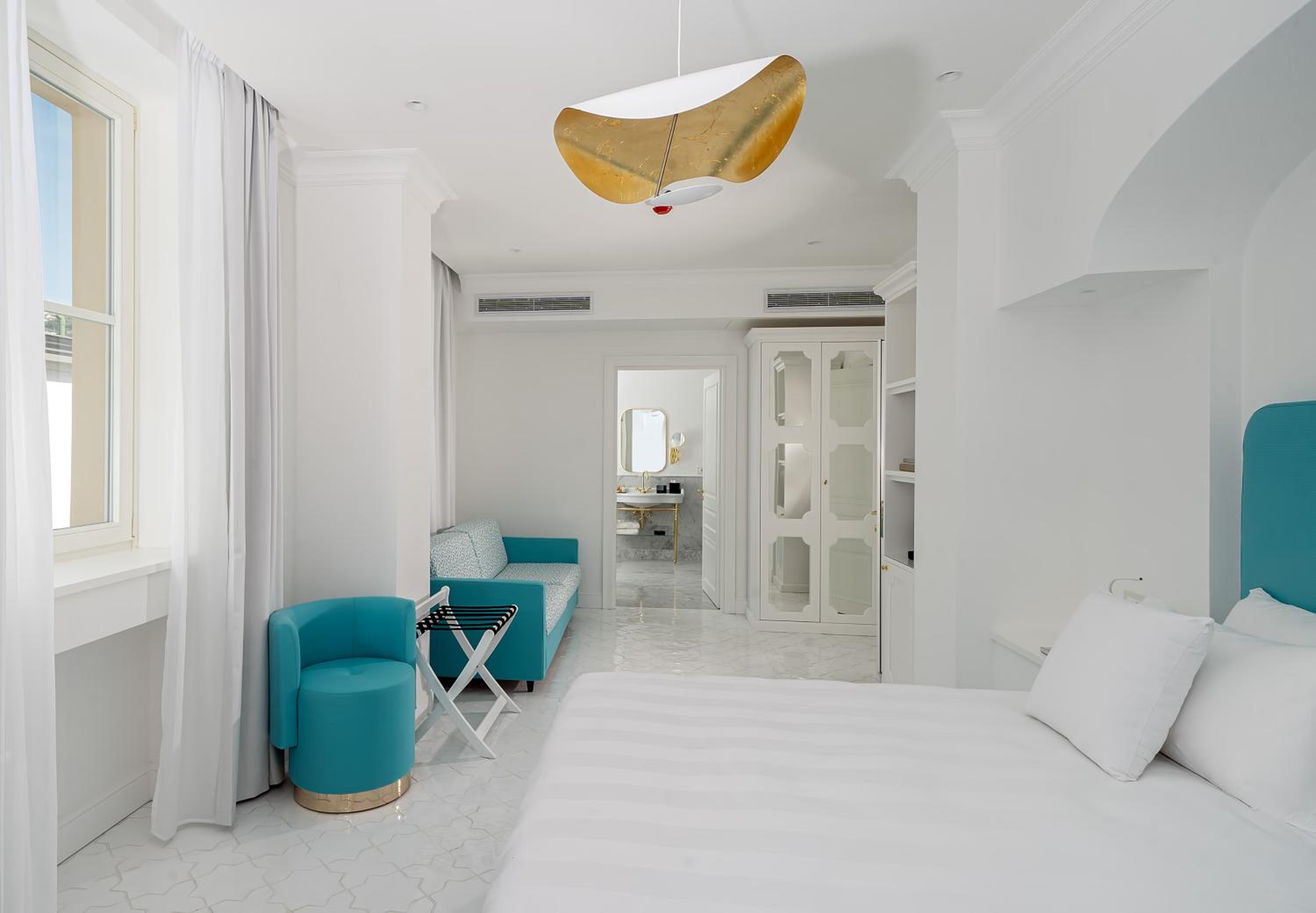 Junior Suite with Balcony Sea View - Photo 1