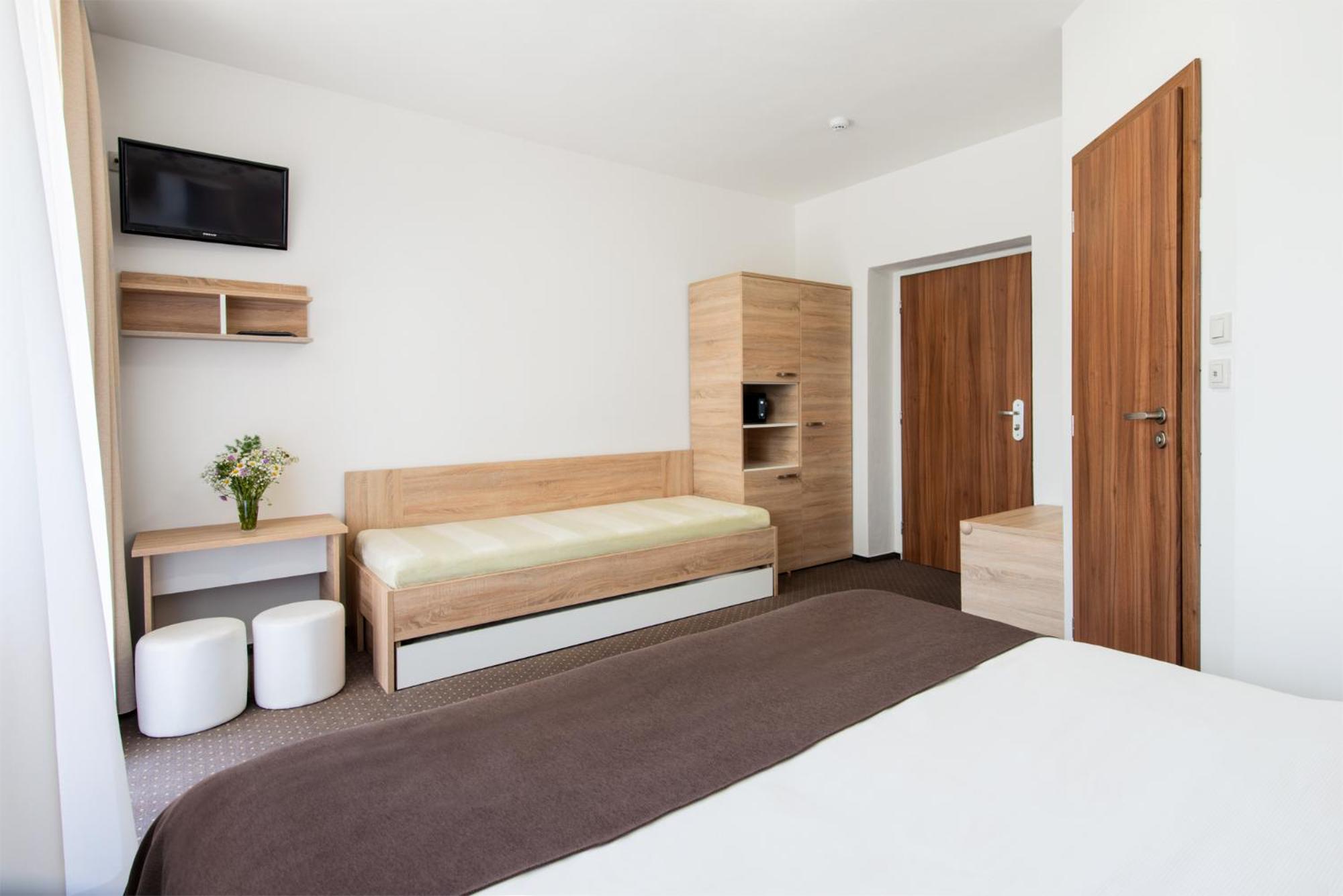 Comfort Triple Room with Balcony photo 3