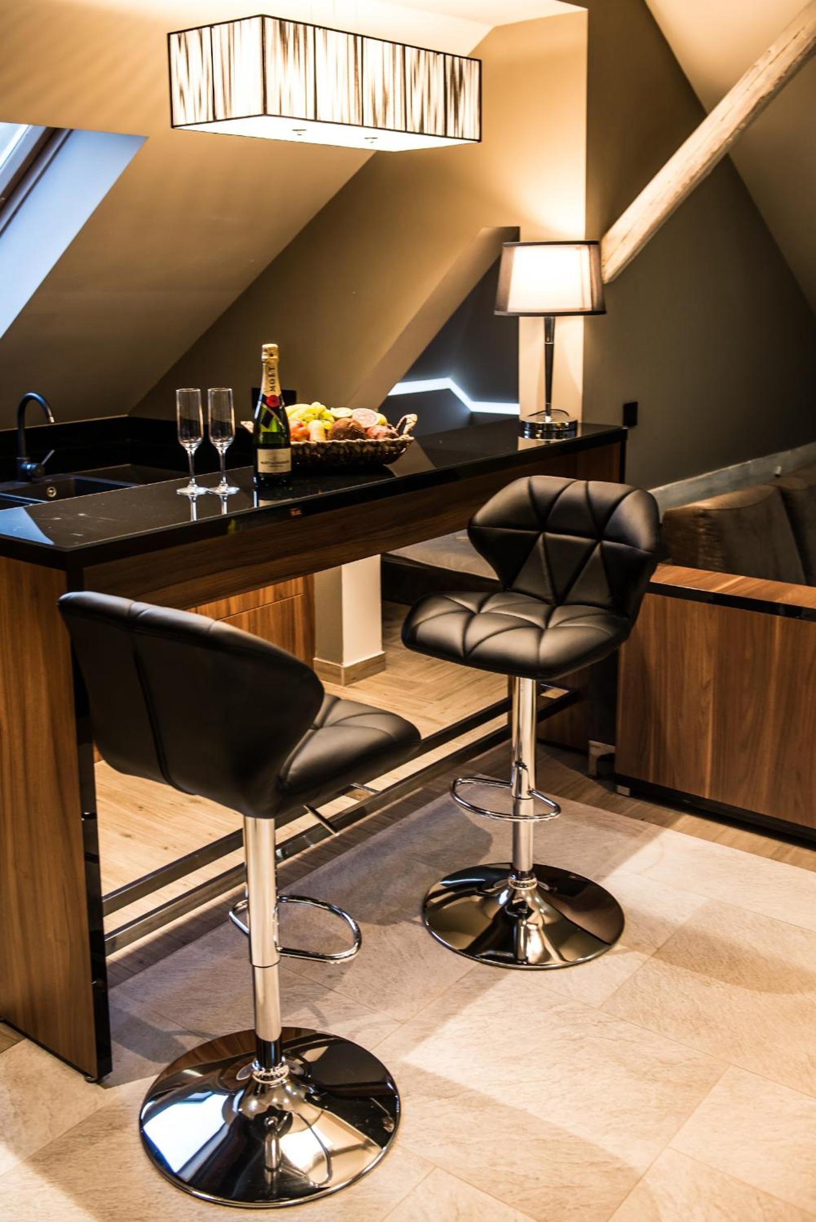 Suite with Spa Bath - Photo 31