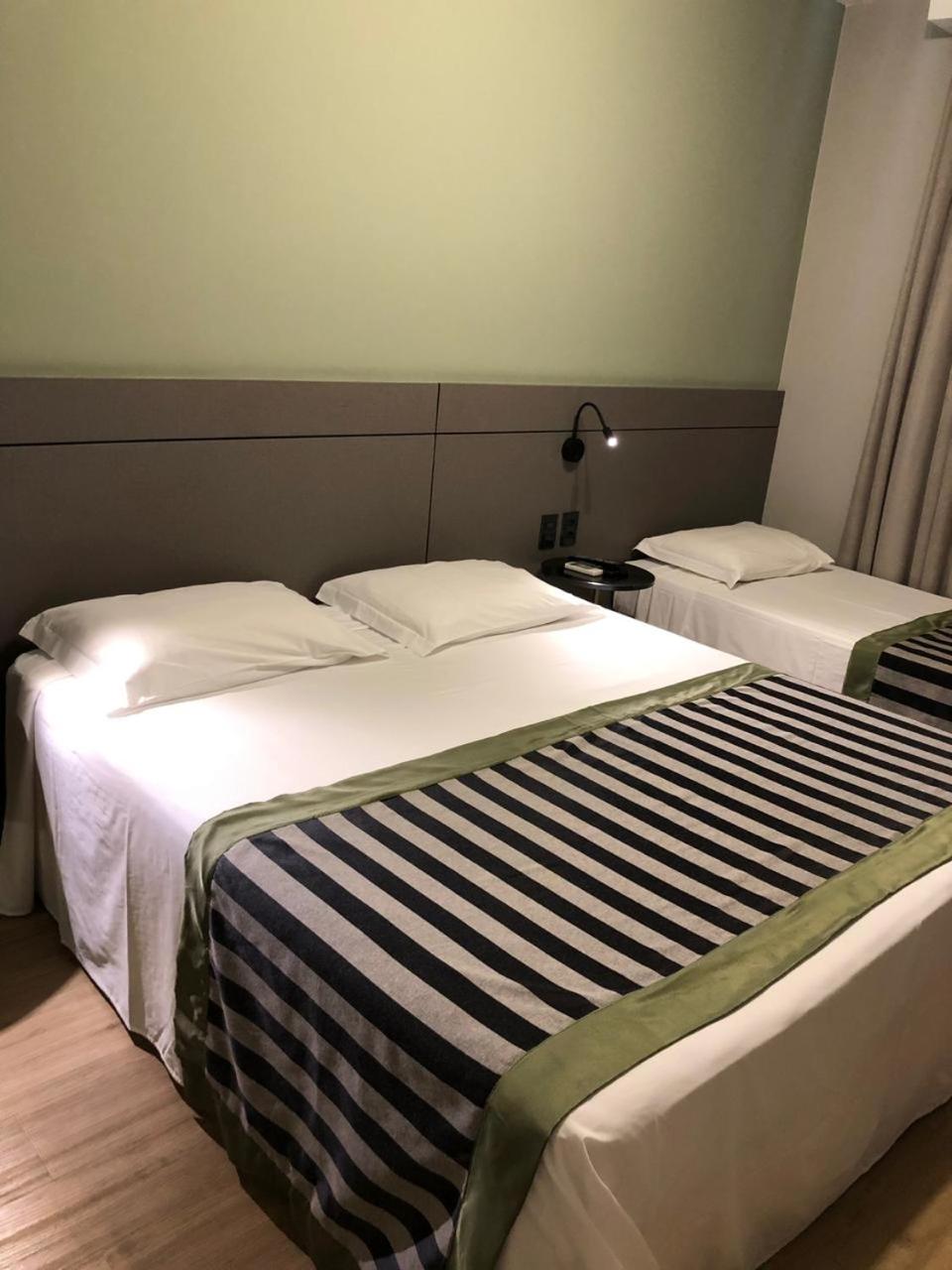 Deluxe Triple Room (1 Double Bed + 1 Single Bed) photo 1