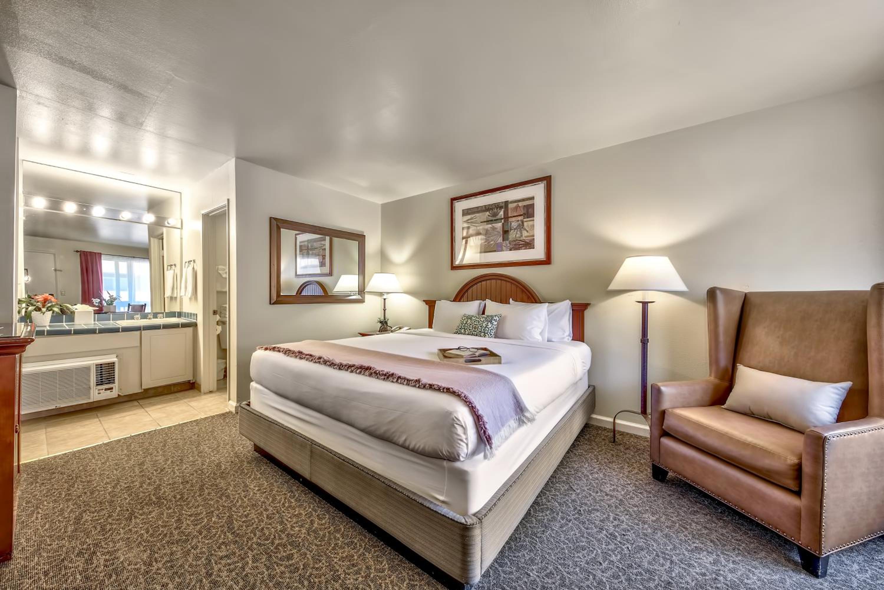 Standard King Room