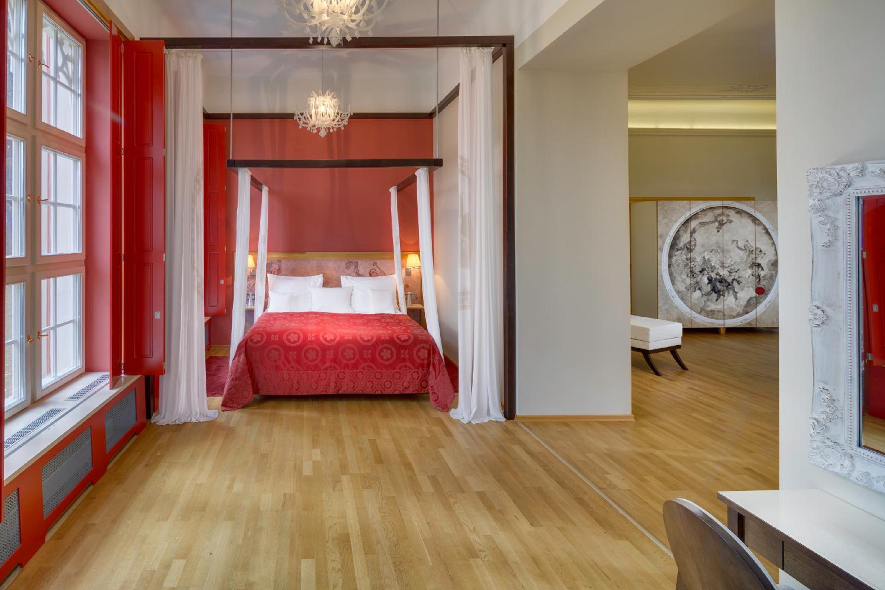 Presidential Suite photo 1