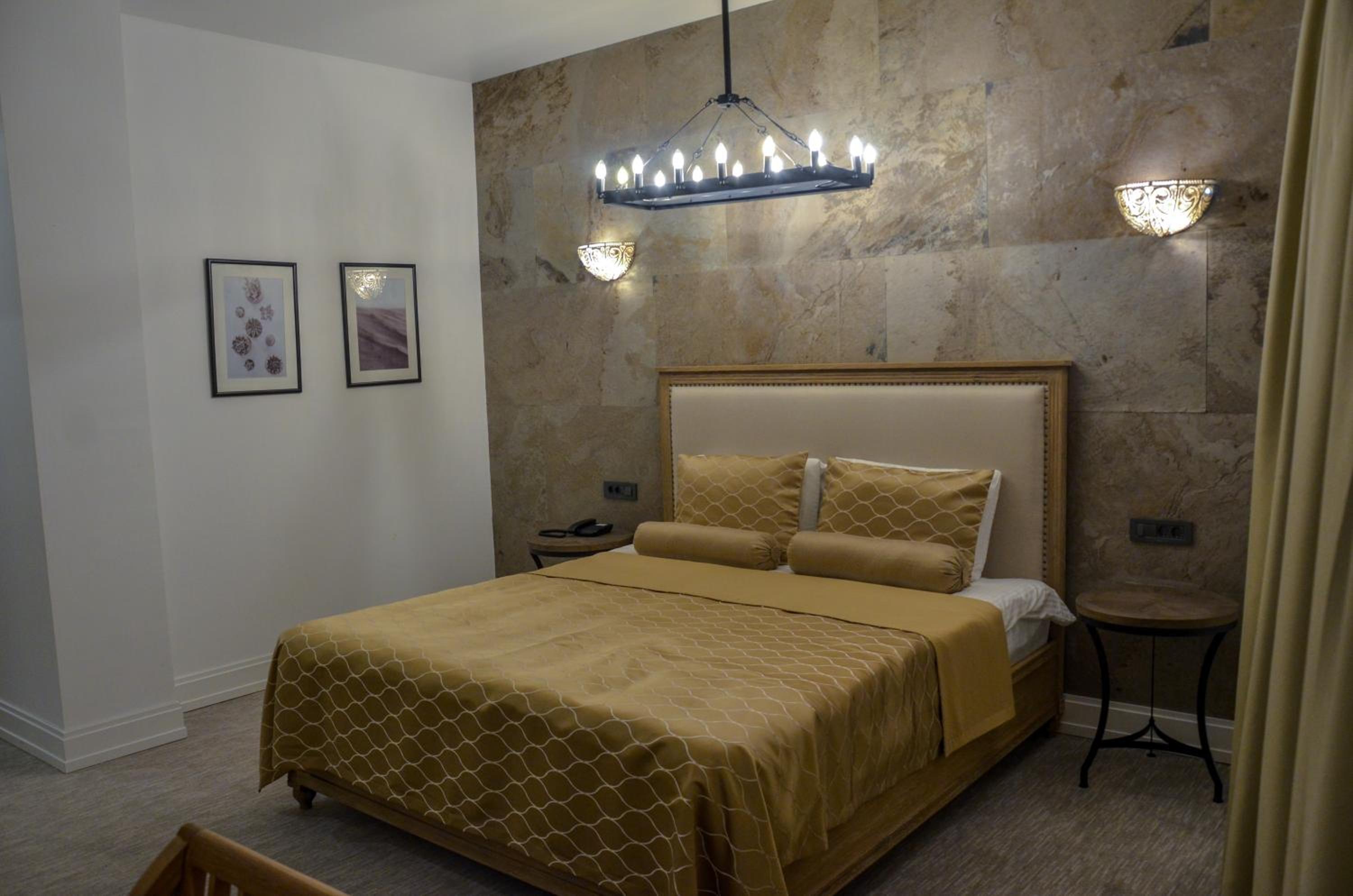Standard Double Room - Photo 3