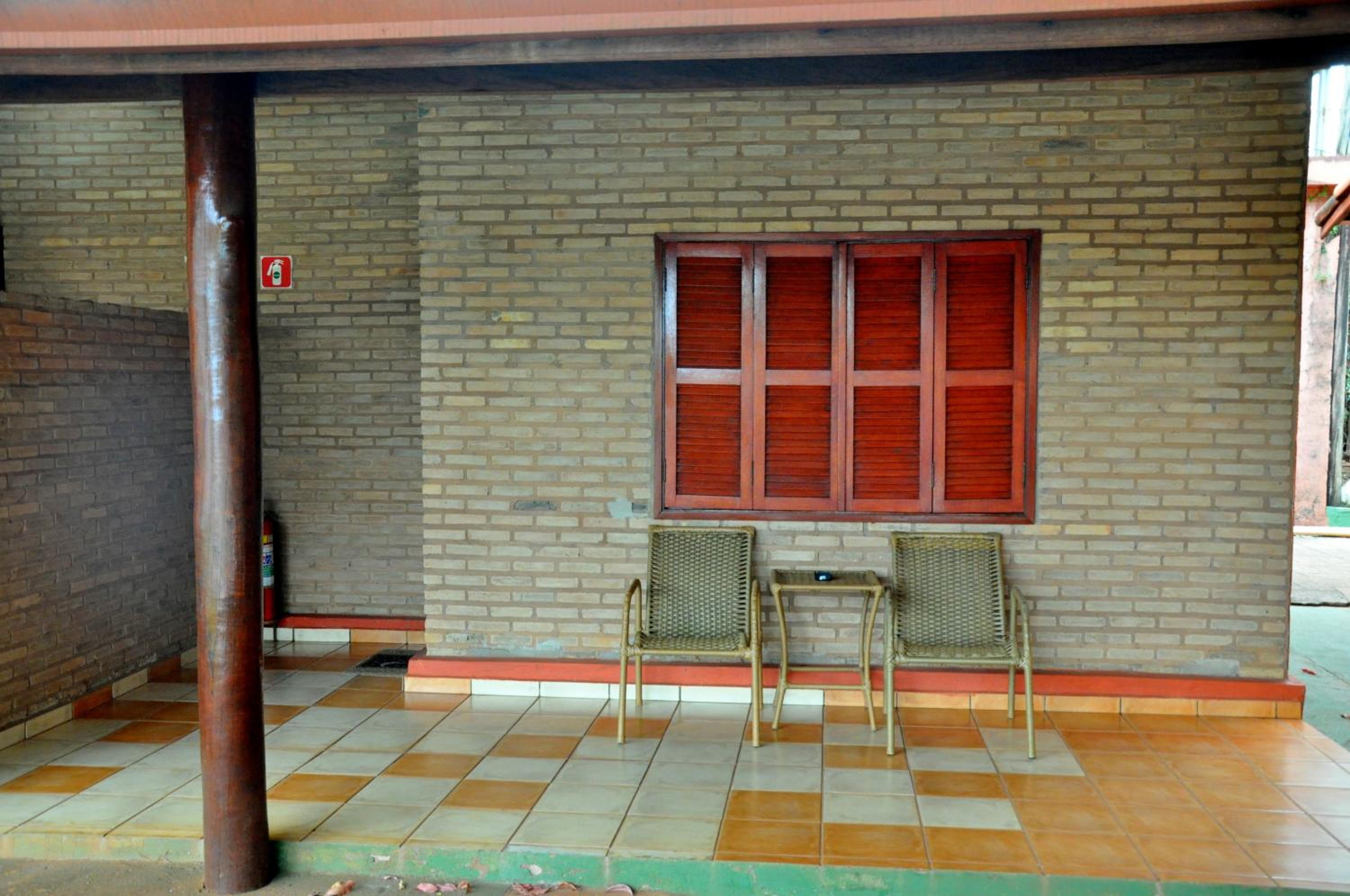 Quadruple Room with Pool View - Photo 6