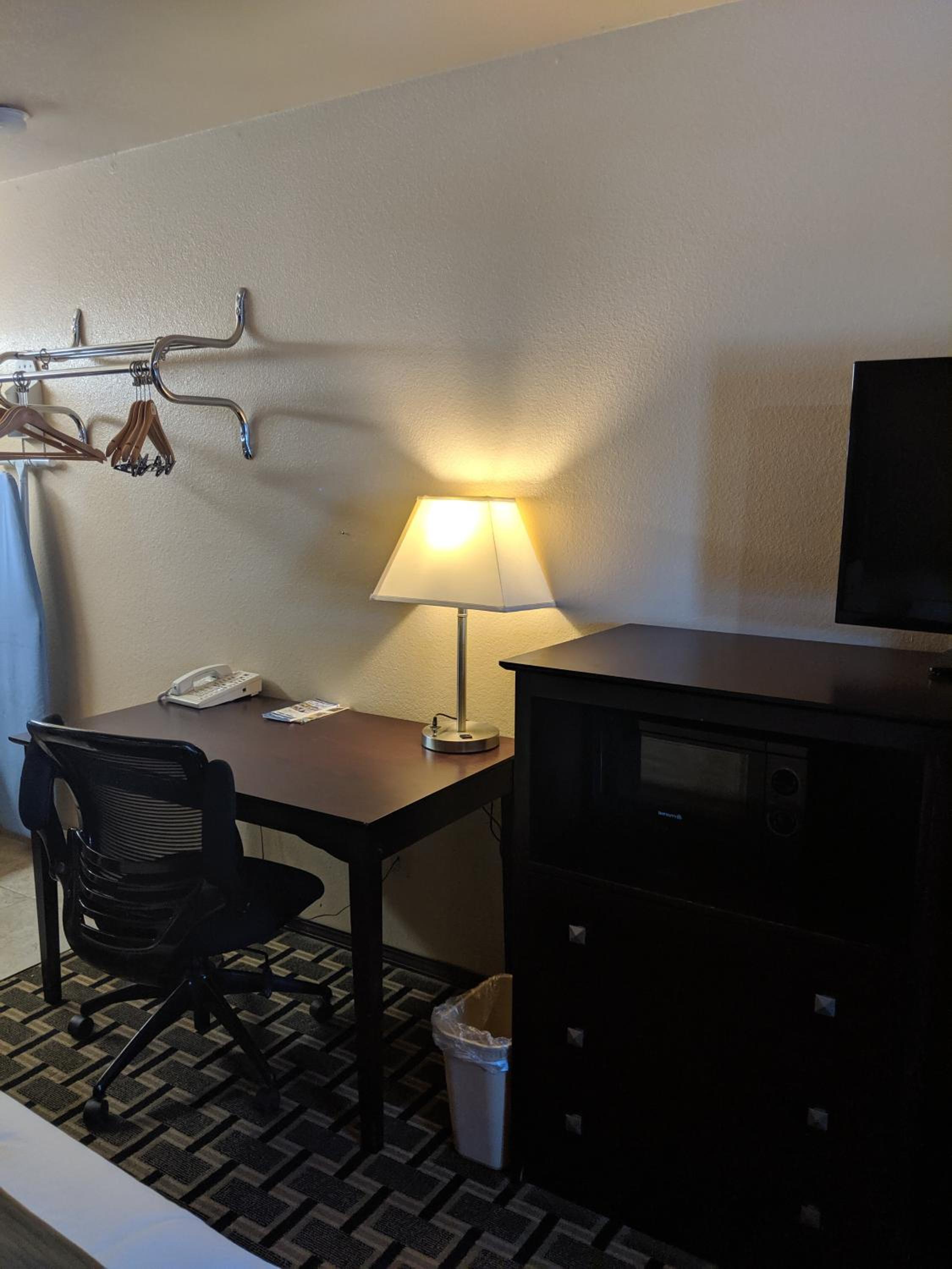 Budget Double Room photo 2