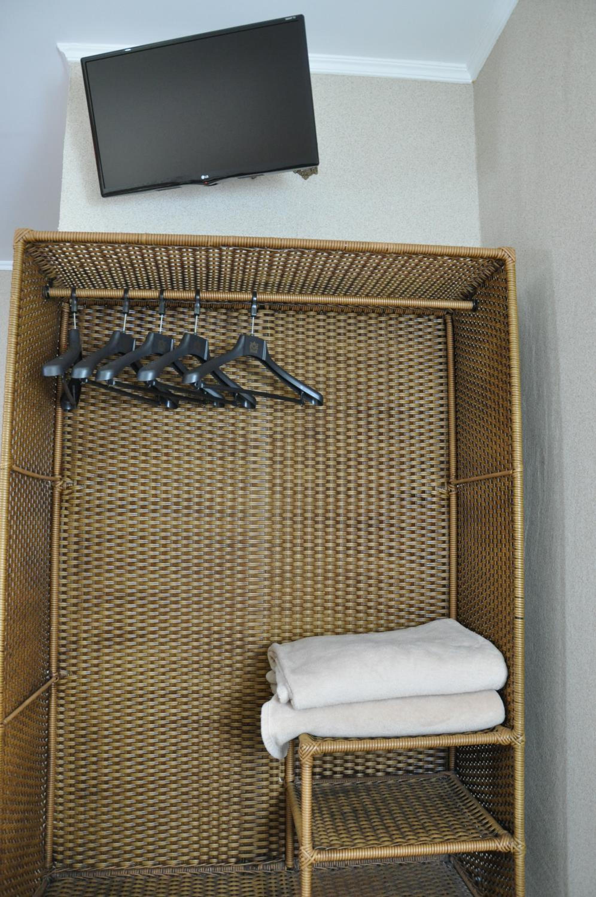 Double Room - Photo 9