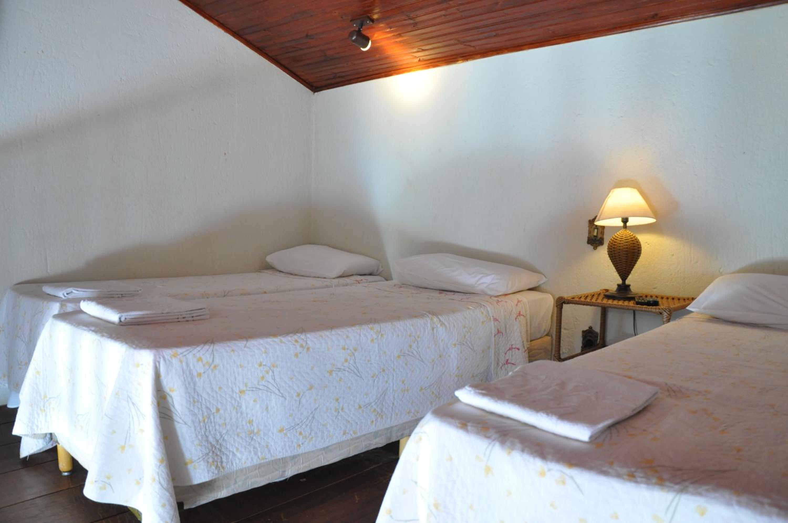 Family Double Room with Pool View - Photo 2