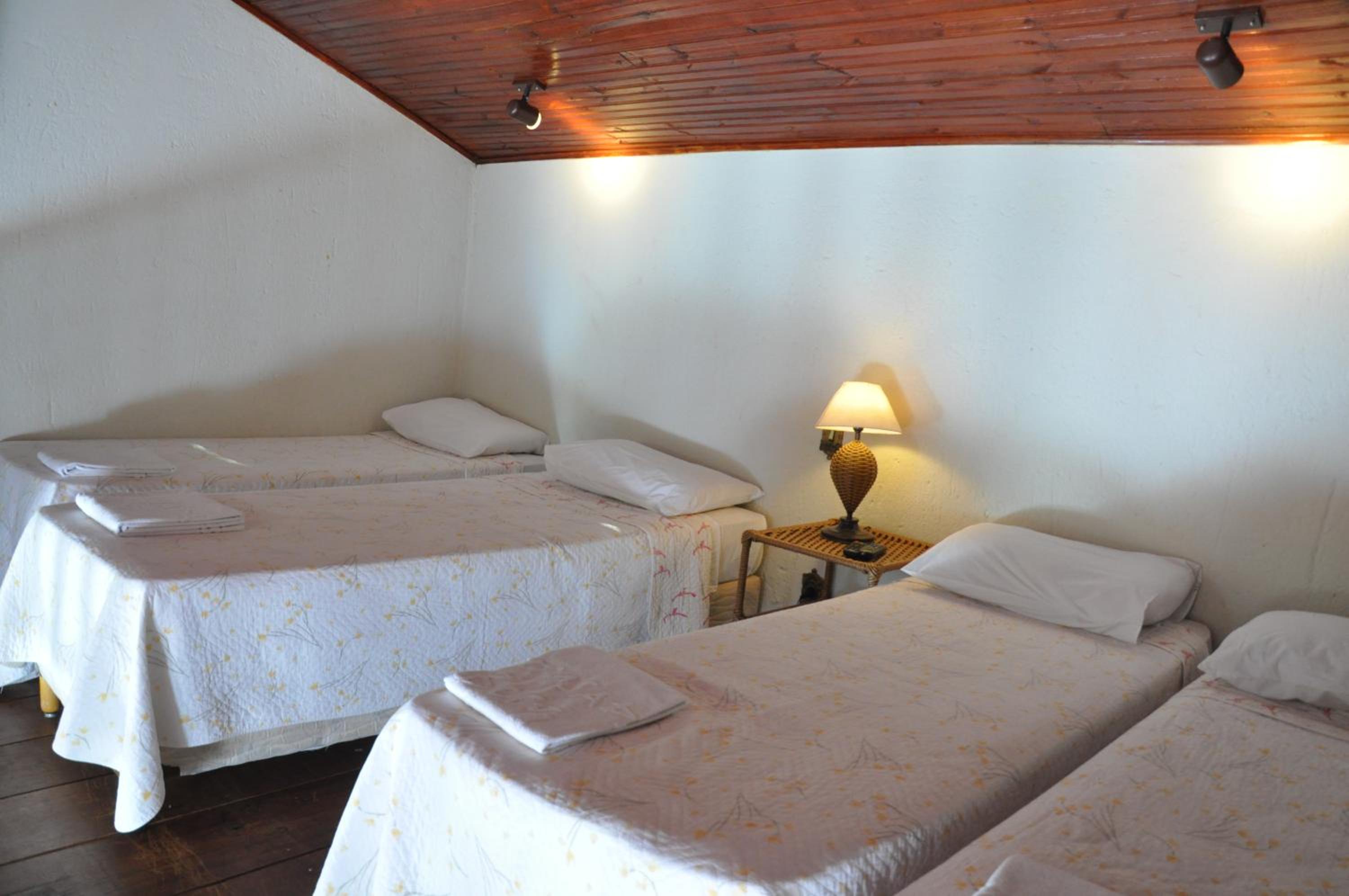 Family Double Room with Pool View - Photo 12