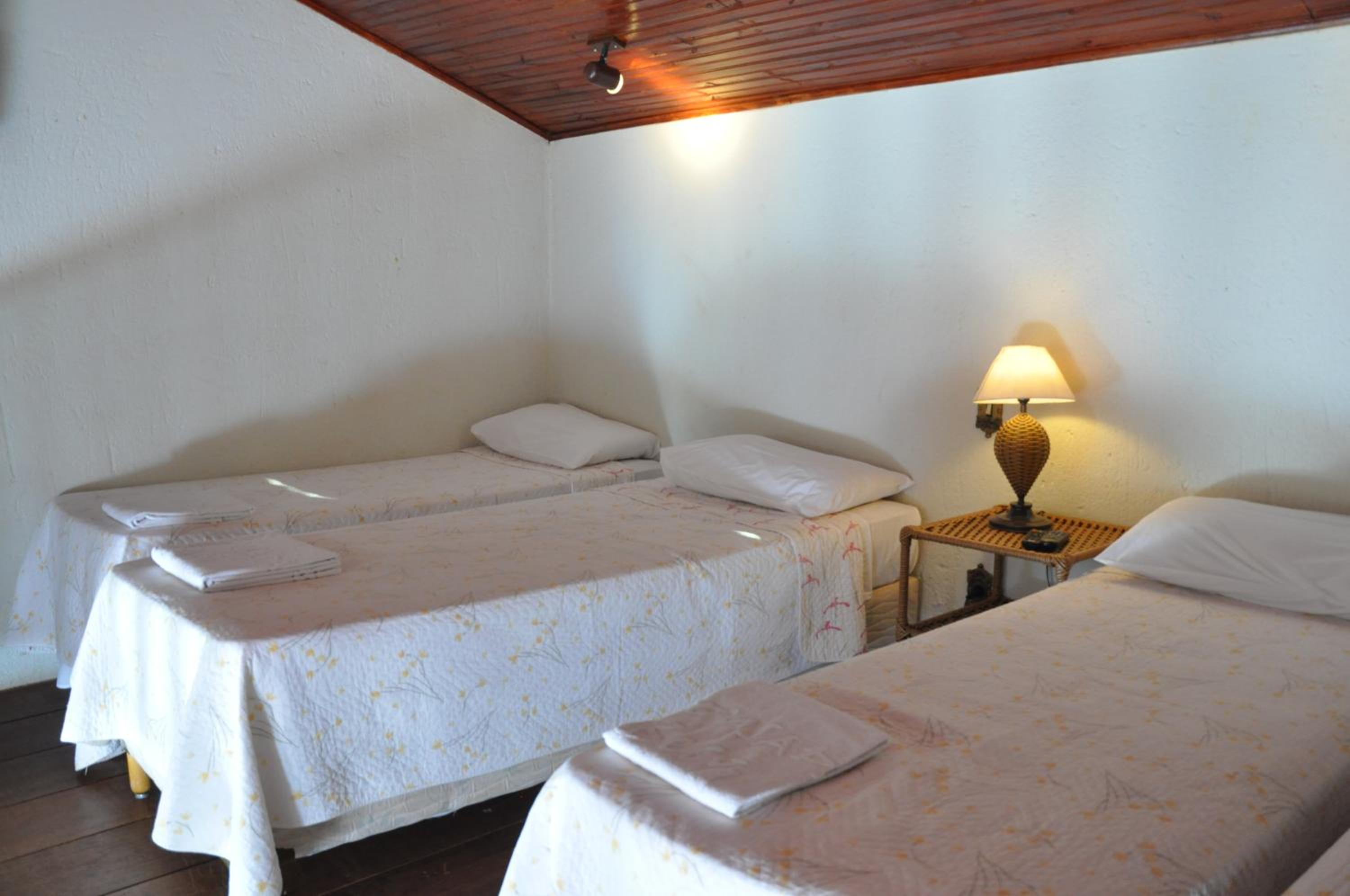 Family Double Room with Pool View - Photo 3