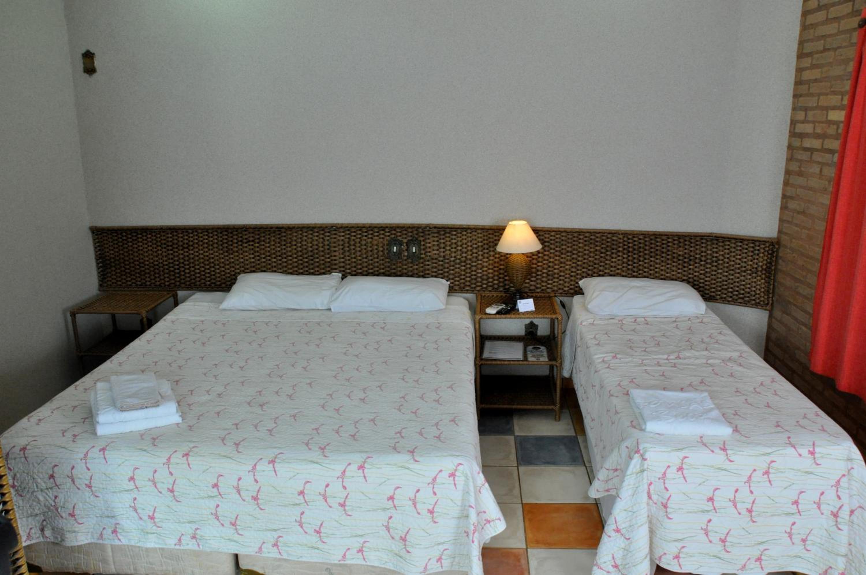 Quadruple Room with Pool View - Photo 29