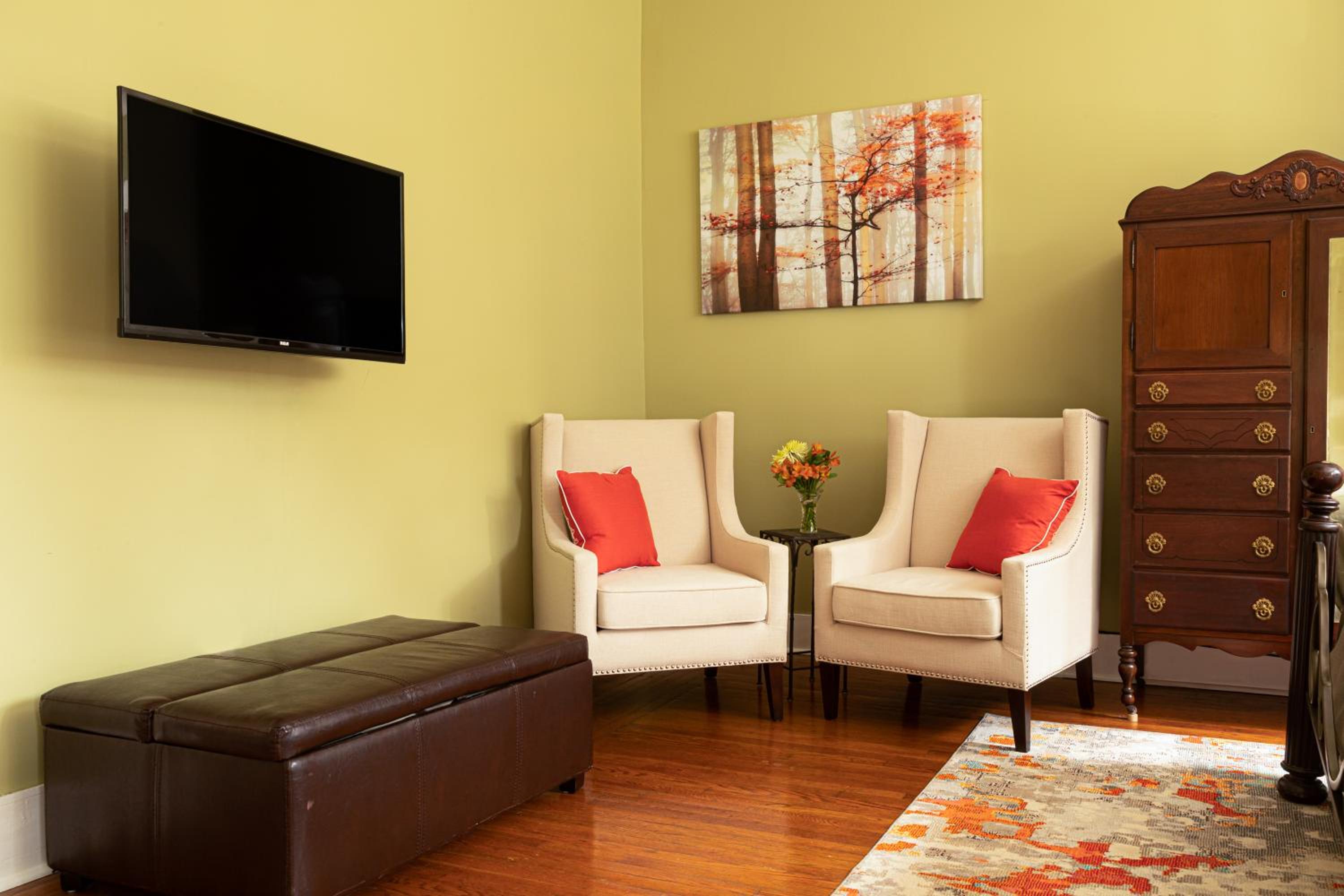 Deluxe King Room photo 1
