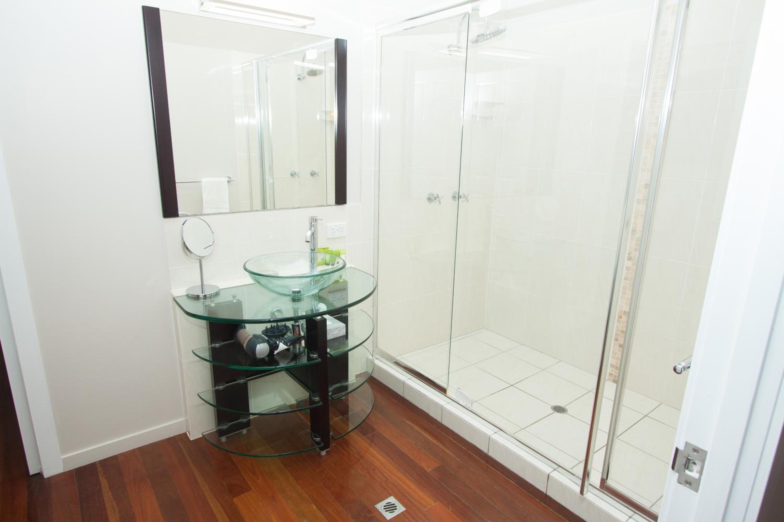 Two-Bedroom Villa - Photo 5