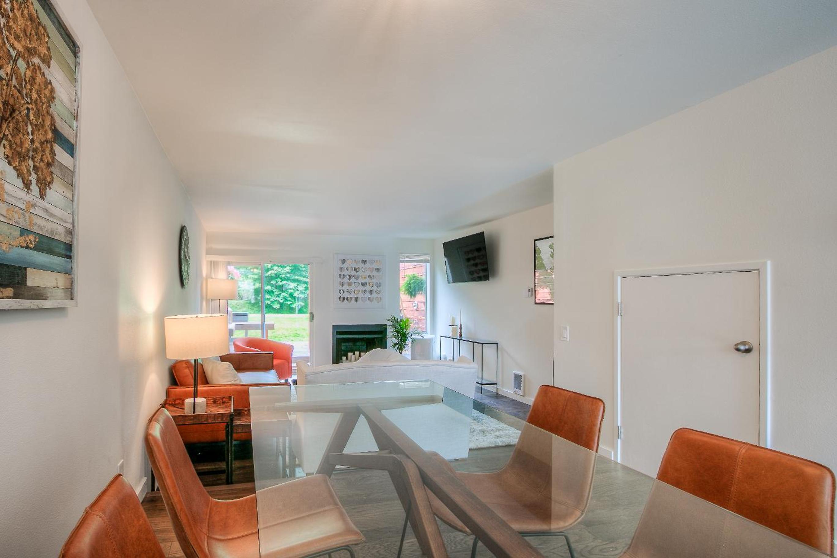 Two-Bedroom Townhouse - Photo 1