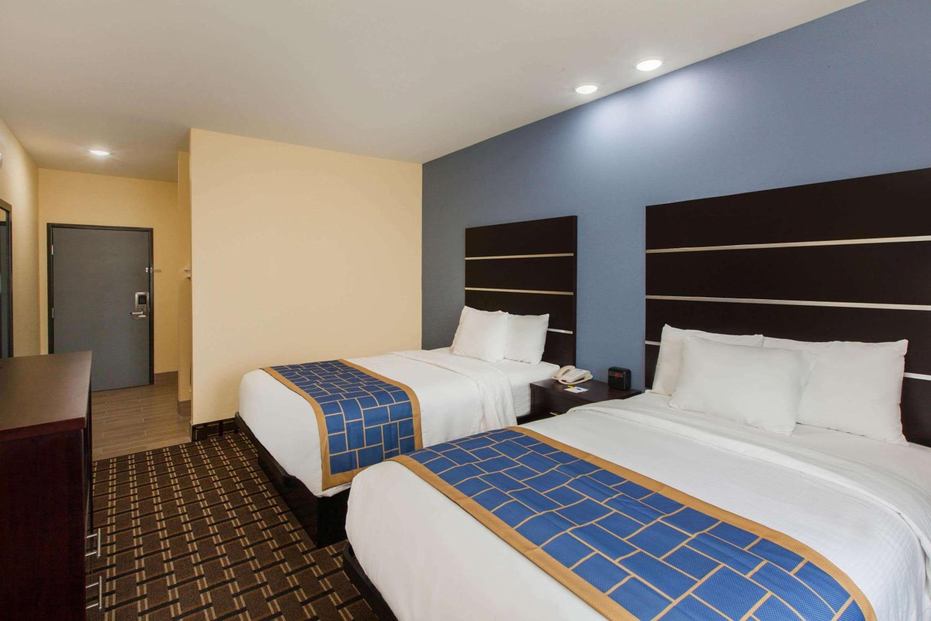 2 Double Bed, Kitchenette, Non Smoking - Photo 3
