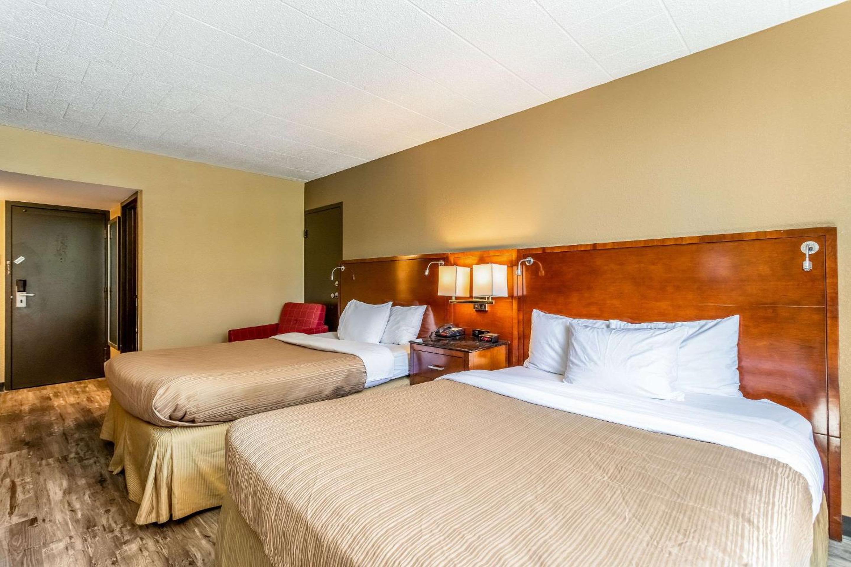 Queen Room with Two Queen Beds - Non-Smoking