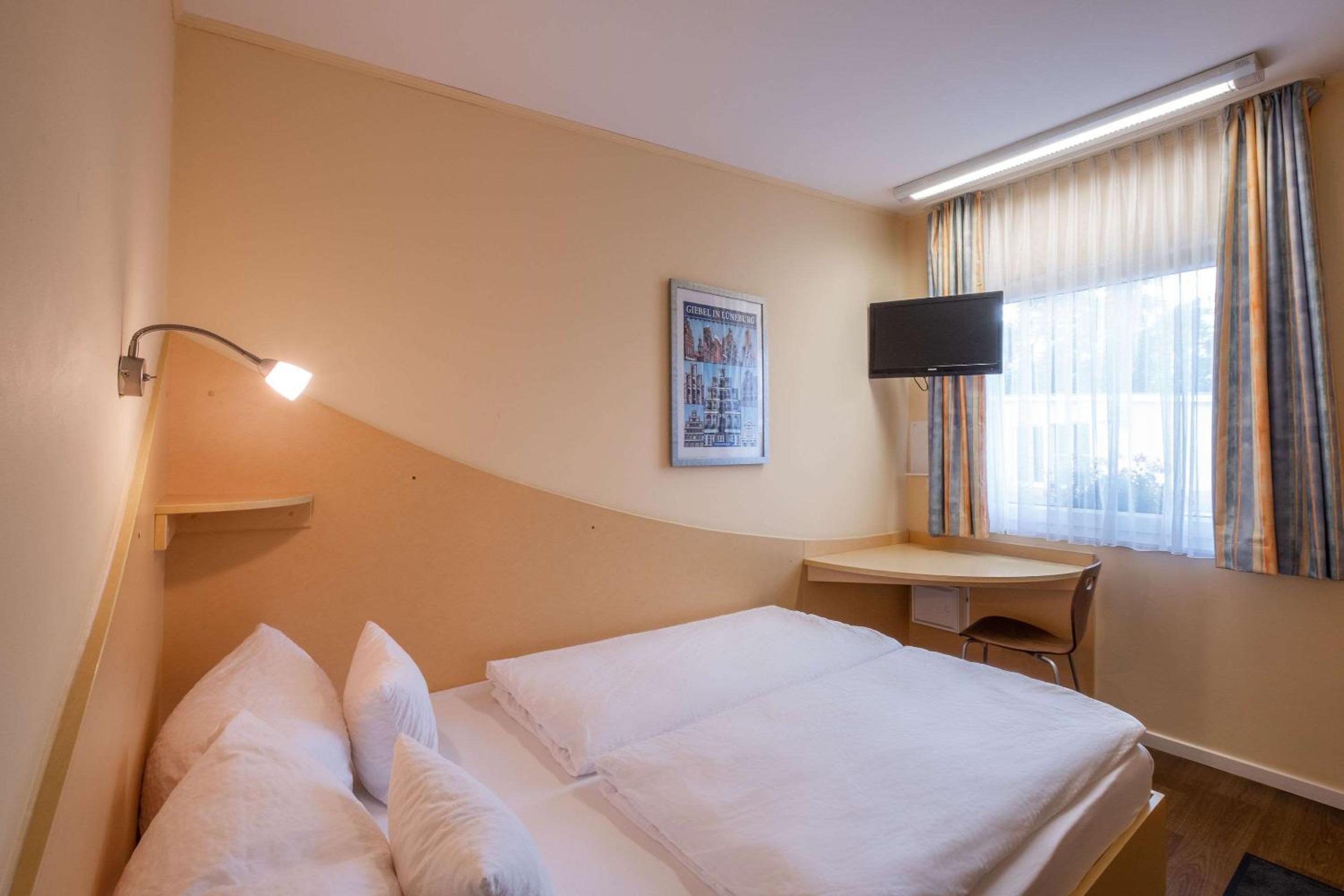 Single Room photo 2