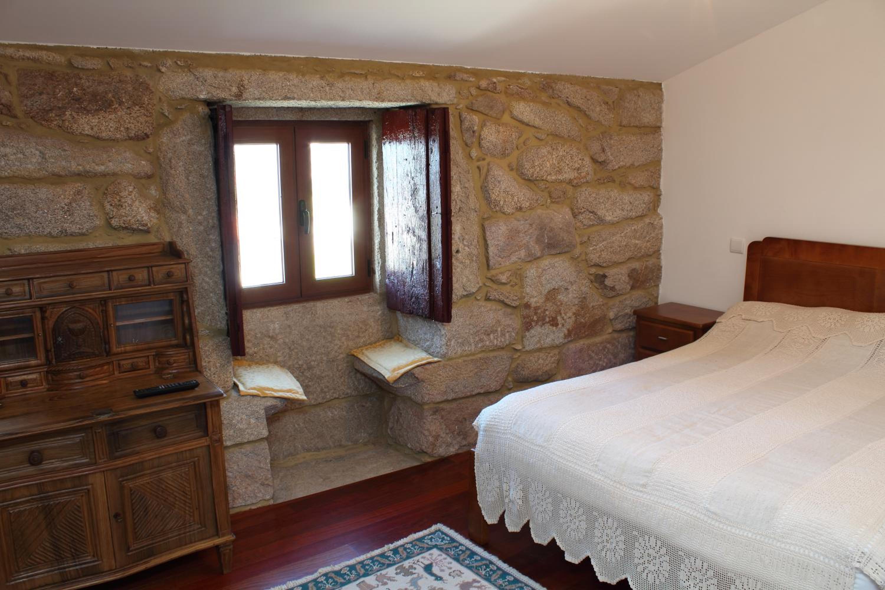 Double or Twin Room - Photo 12
