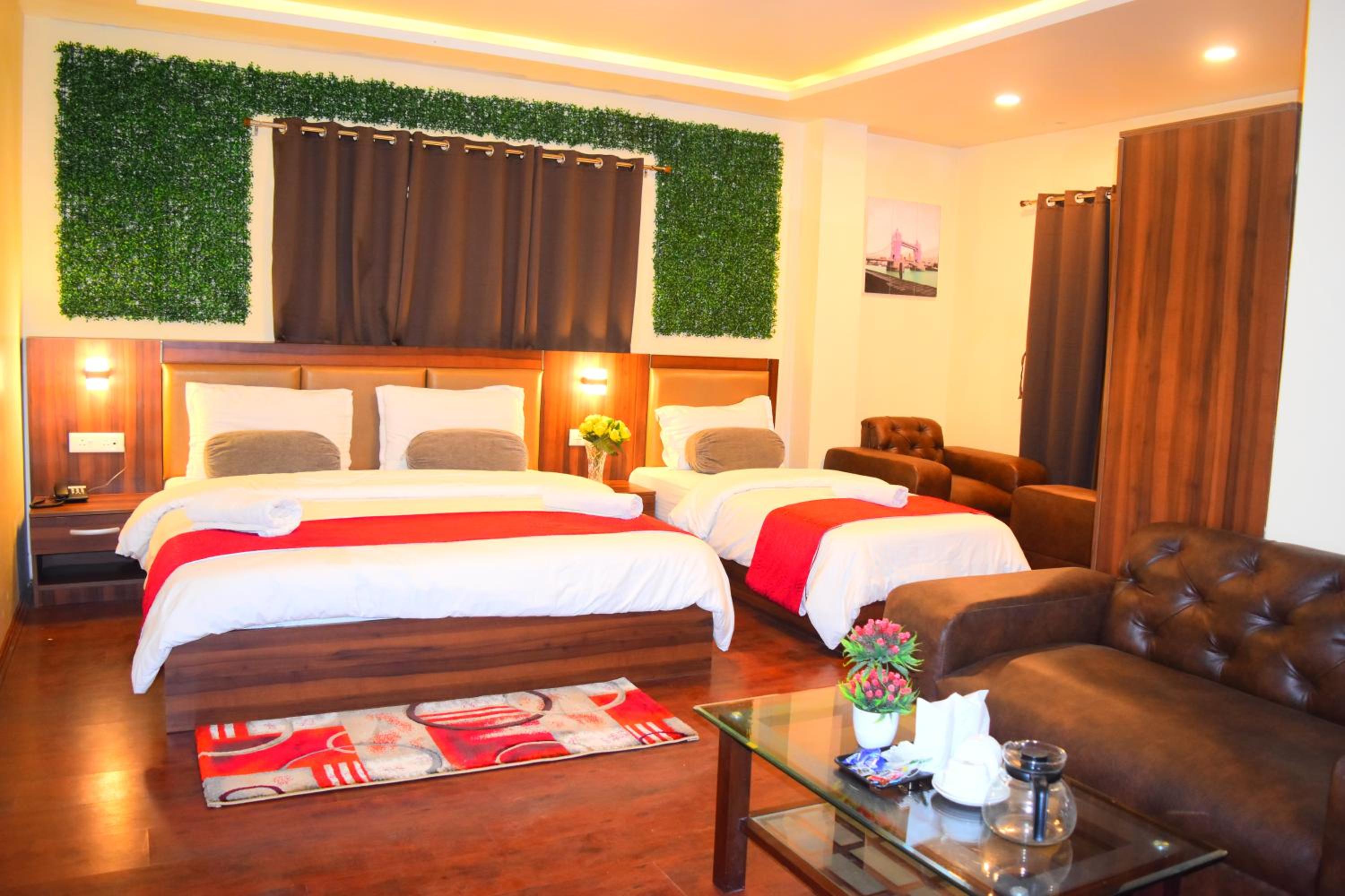 Deluxe Family Room - Photo 1