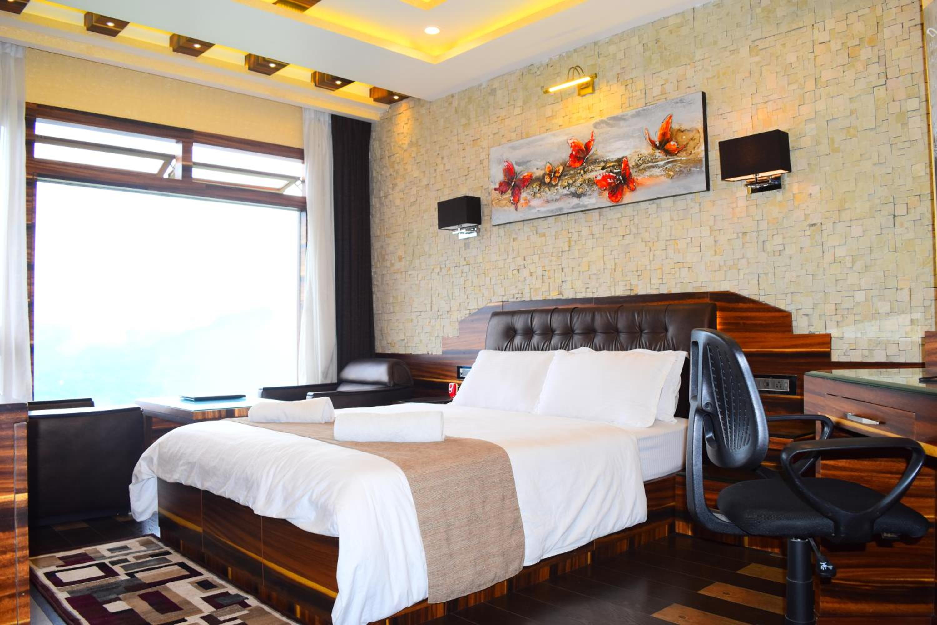 Mountain View Room - Photo 6