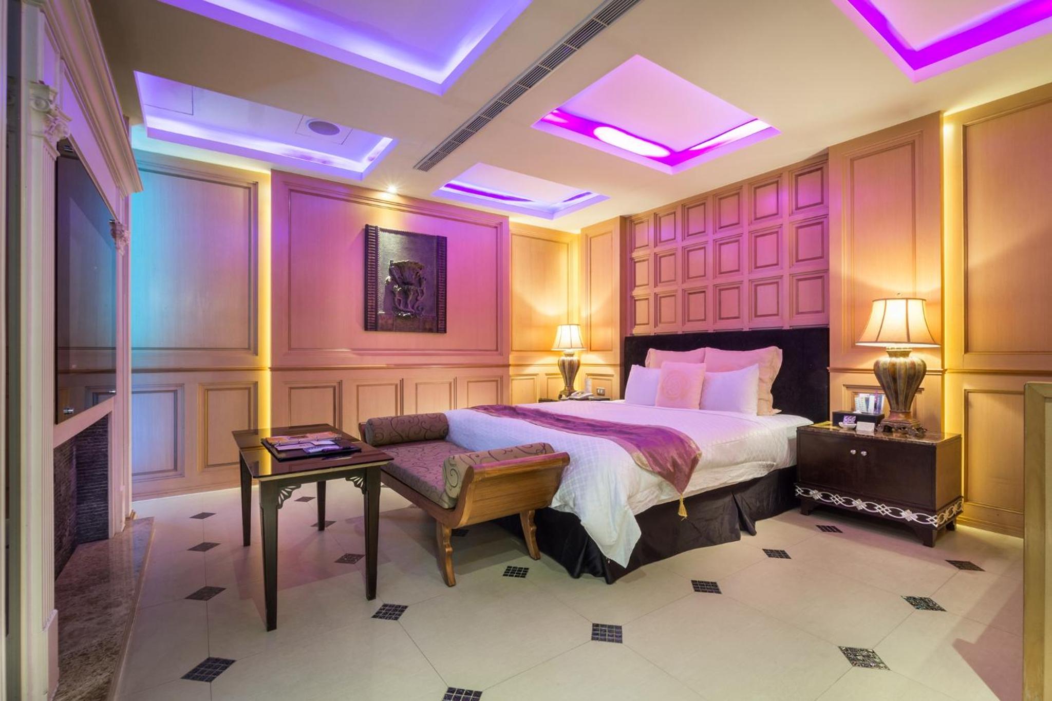 Deluxe Double Room - Check-in after 20:00 - Photo 28